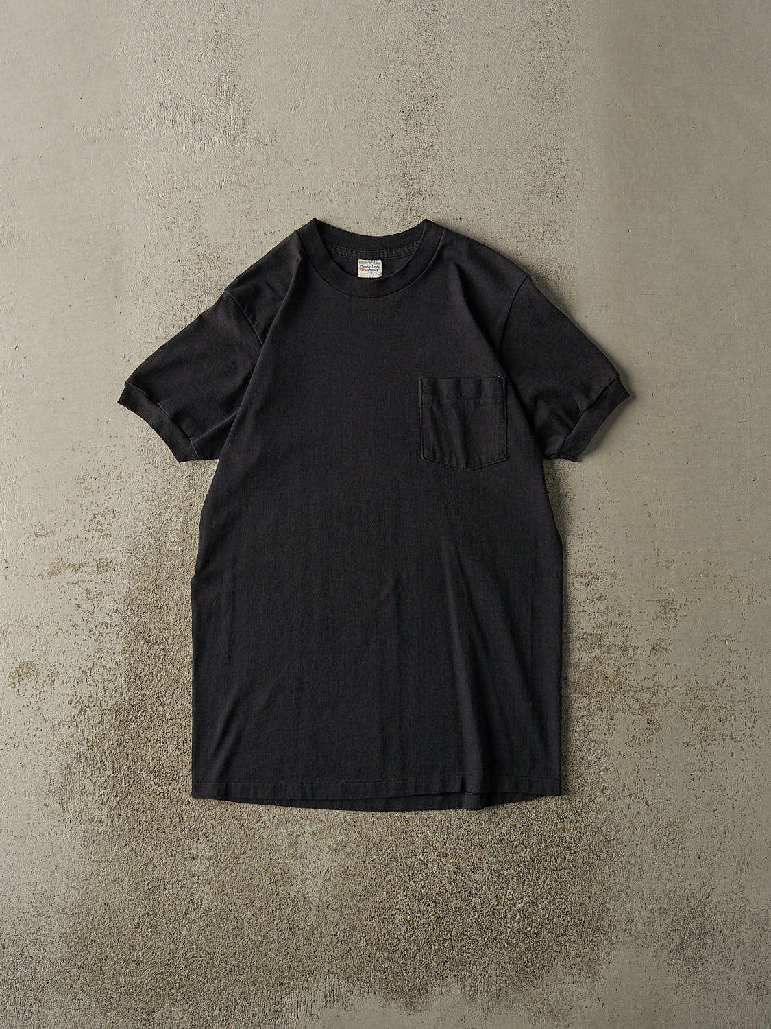 Vintage 80s Faded Black Blank Single Stitch Pocket Tee (S/M)