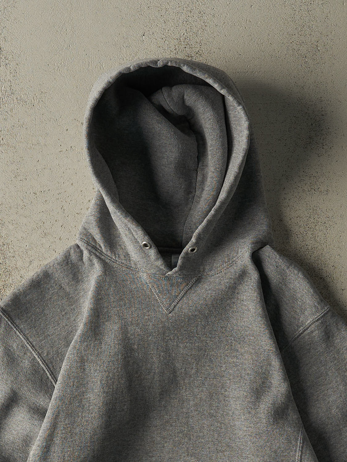 Vintage Y2K Grey Blank Russell Athletic Hoodie (S/M)