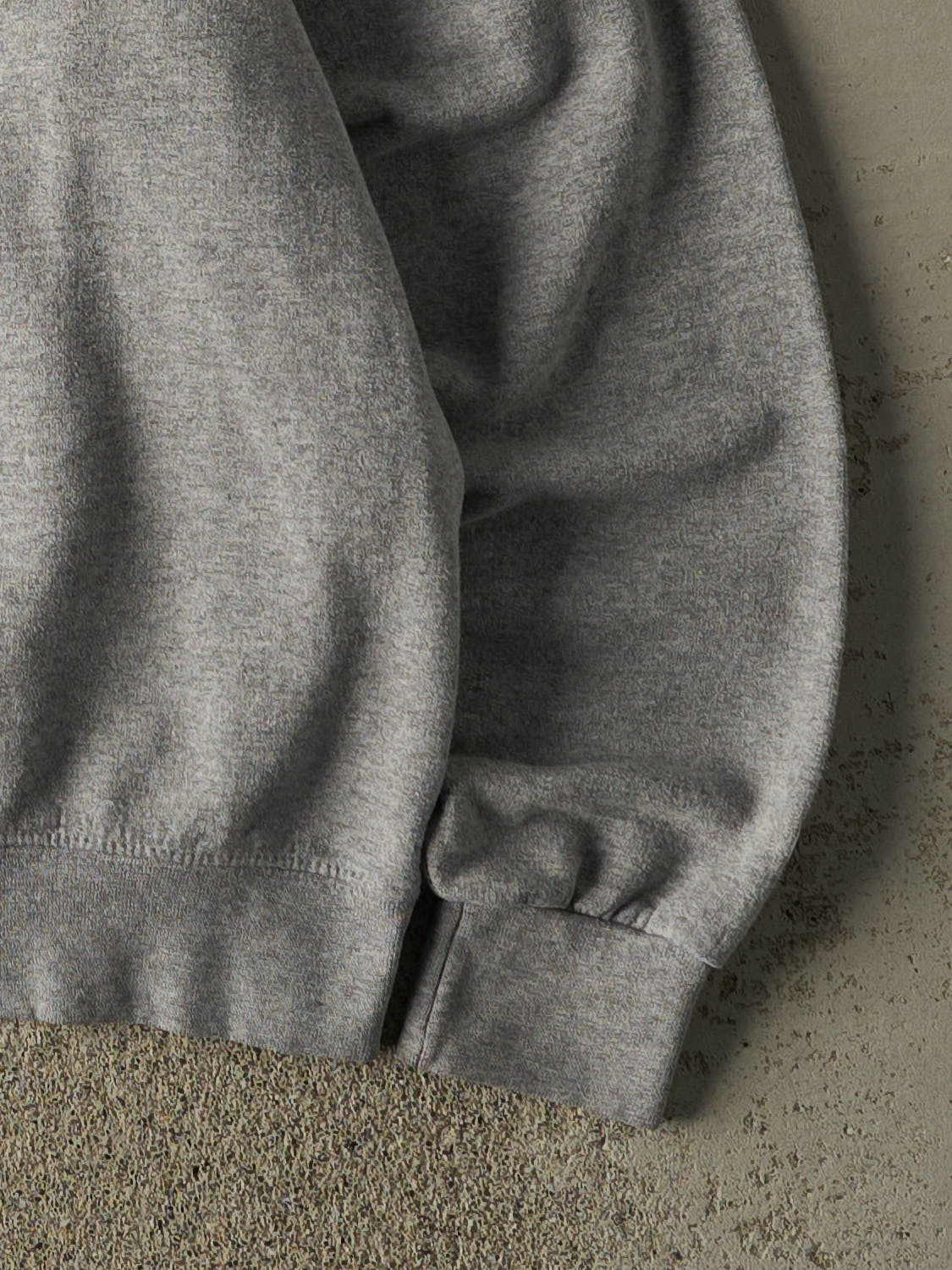 Vintage 90s Grey University of North Carolina Tar Heels Embroidered Crewneck (M/L)