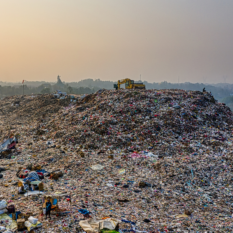 Saves Clothes From Landfills