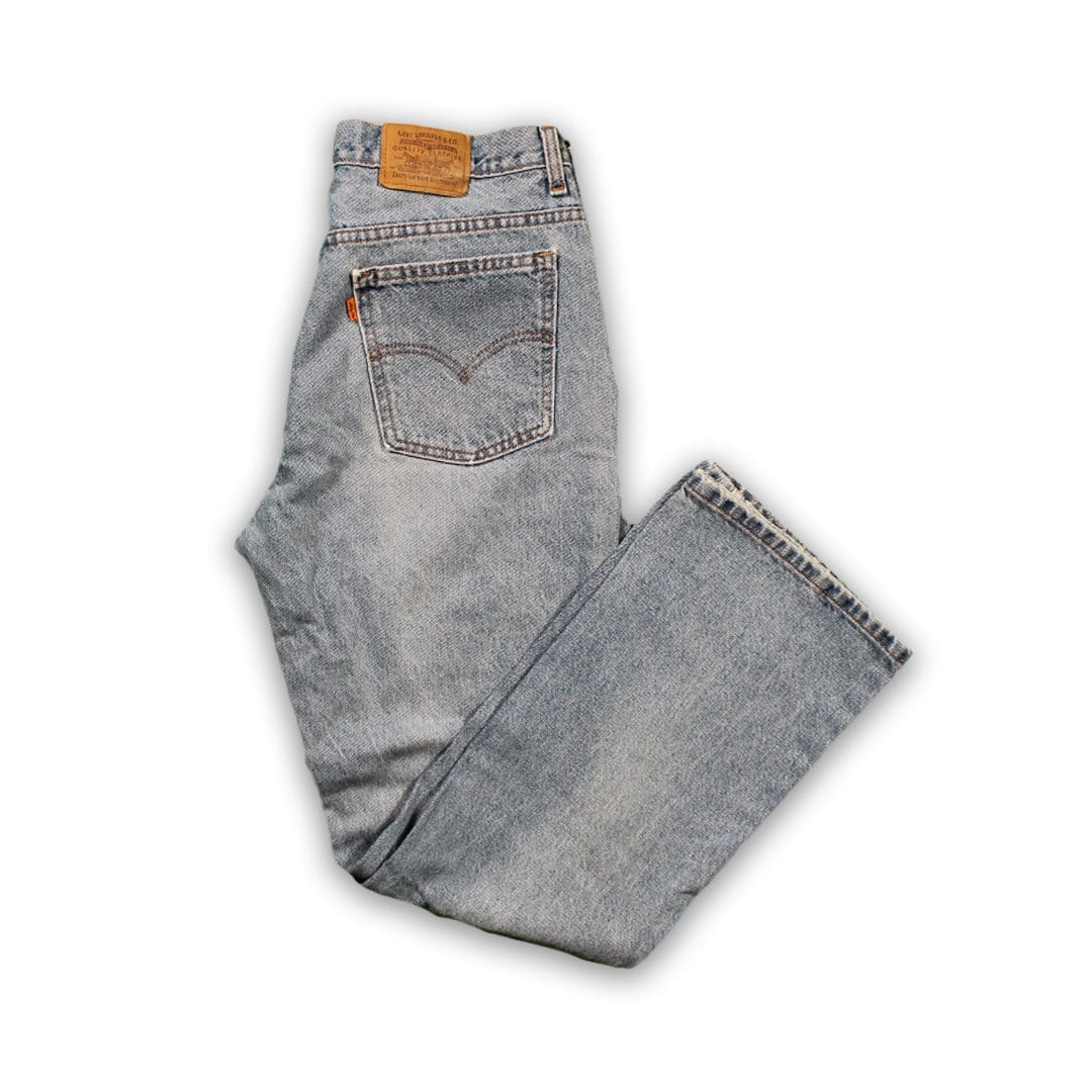 Vintage 80s Levi’s Light Wash Straight Leg Jeans | Rebalance Vintage.