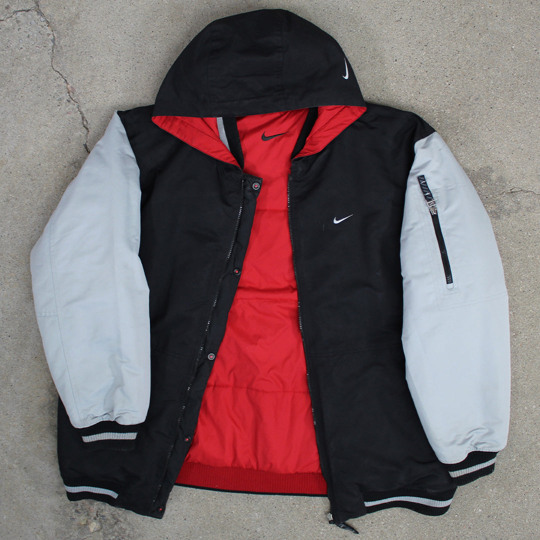 Vintage Black, Grey + Red Reversible Nike Insulated Jacket (XL) | Rebalance Vintage.