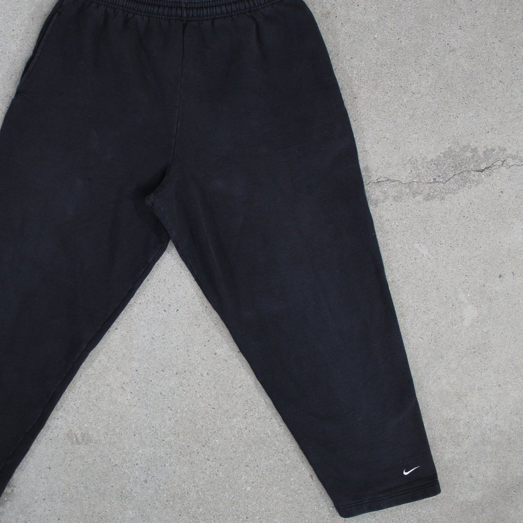 Vintage Black Nike Check Sweatpants (XL) | Rebalance Vintage.