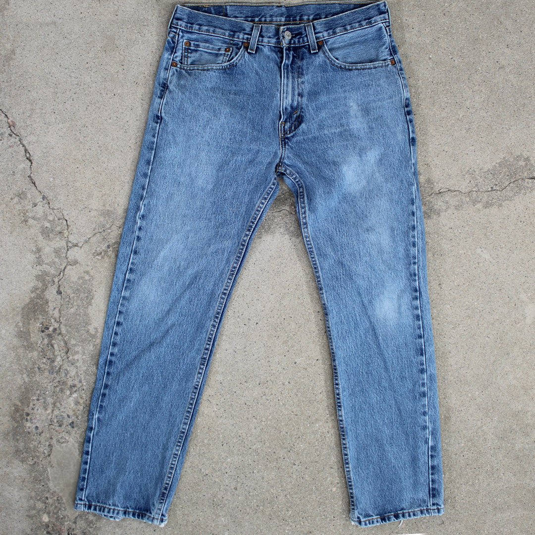 Vintage Blue Distressed 505’s Levi Jeans (33 x 32) | Rebalance Vintage.