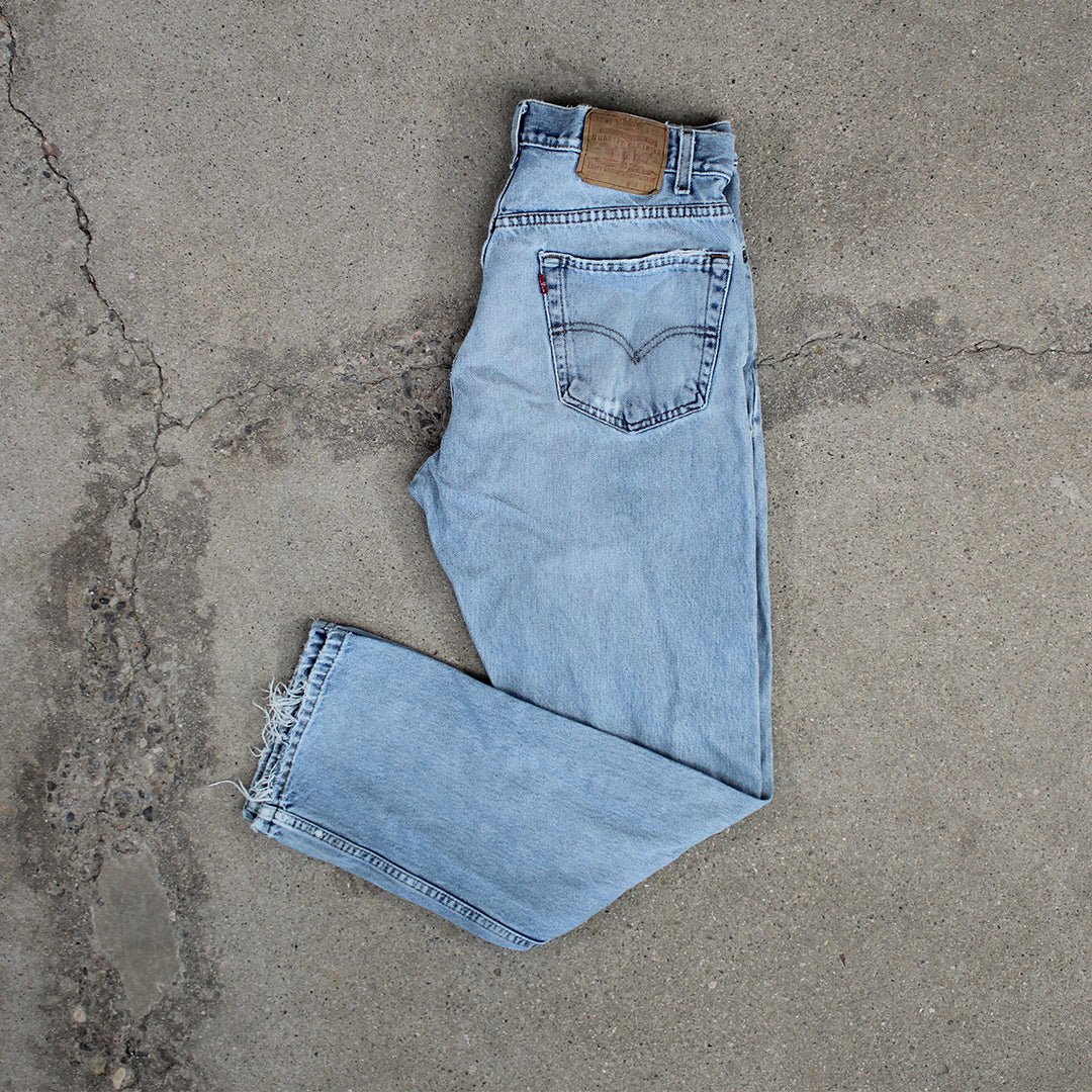 Vintage Light blue Distressed 505 Levi’ s (34 x 30) | Rebalance Vintage.