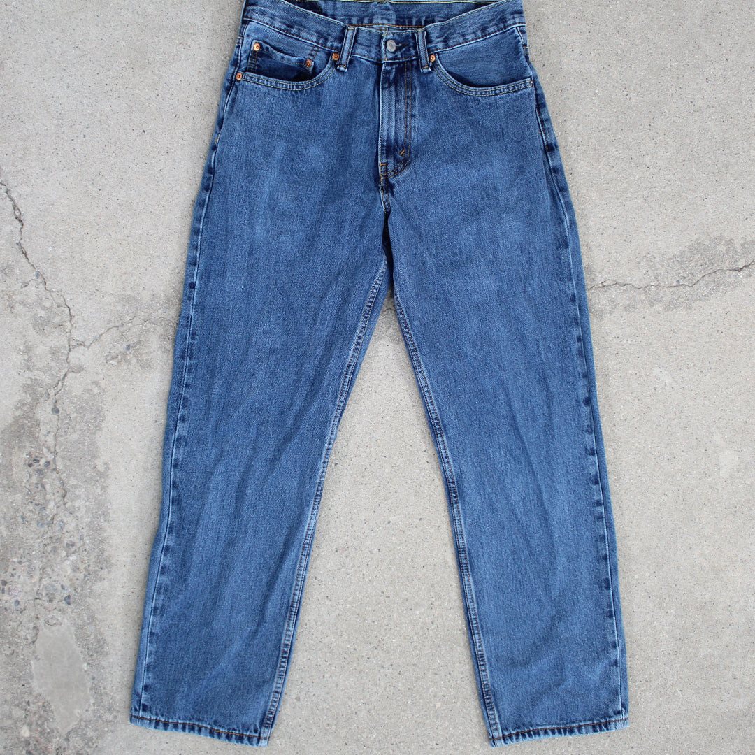 Vintage Dark Blue 550 Levi Jeans (31 x 32) | Rebalance Vintage.