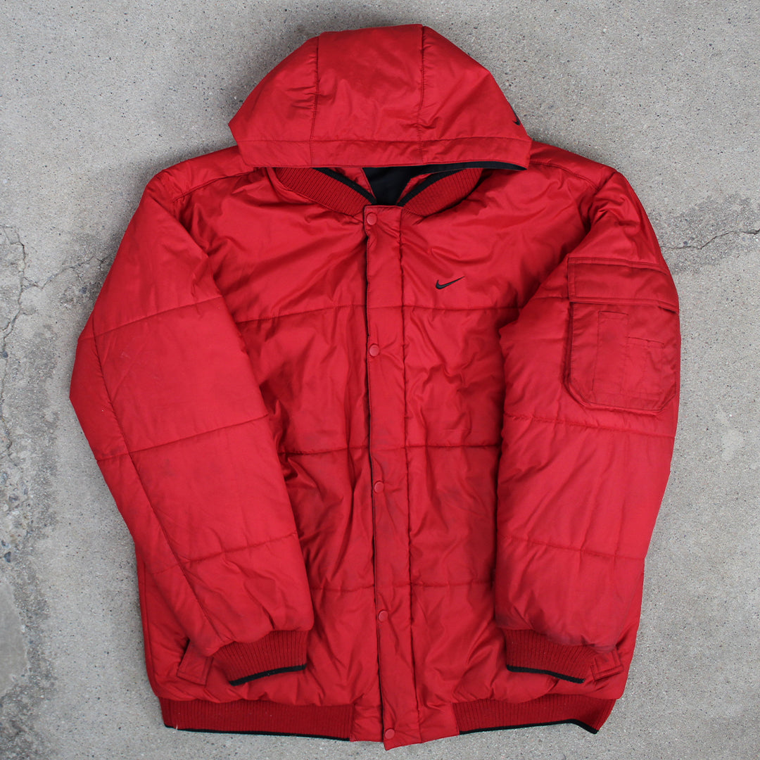 Vintage Black, Grey + Red Reversible Nike Insulated Jacket (XL) | Rebalance Vintage.