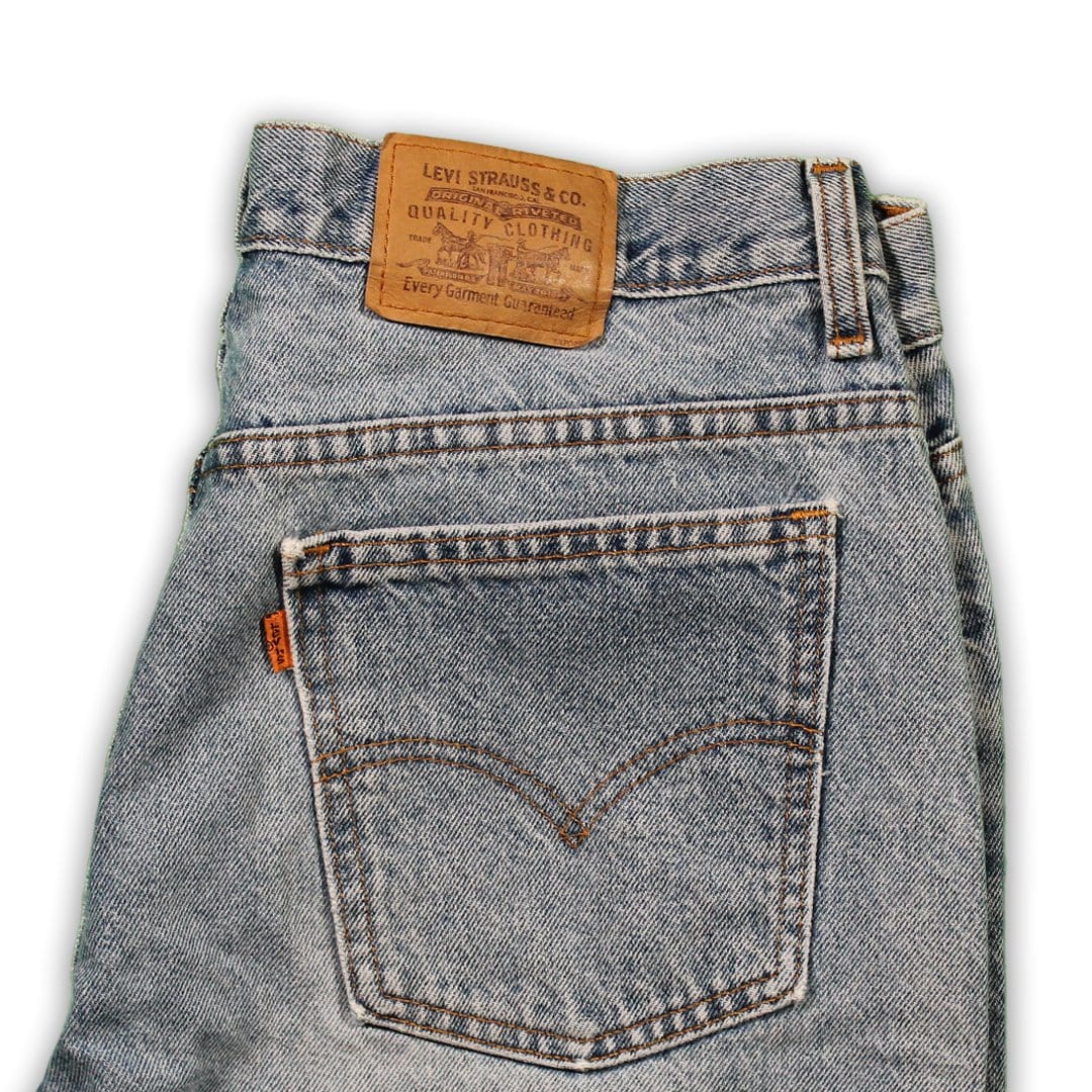 Vintage 80s Levi’s Light Wash Straight Leg Jeans | Rebalance Vintage.