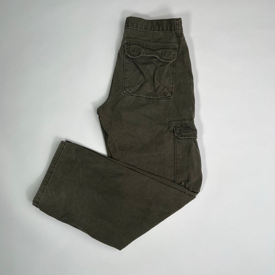 Vintage Military Wrangler Green Cargo Pants (32 x 30) | Rebalance Vintage.