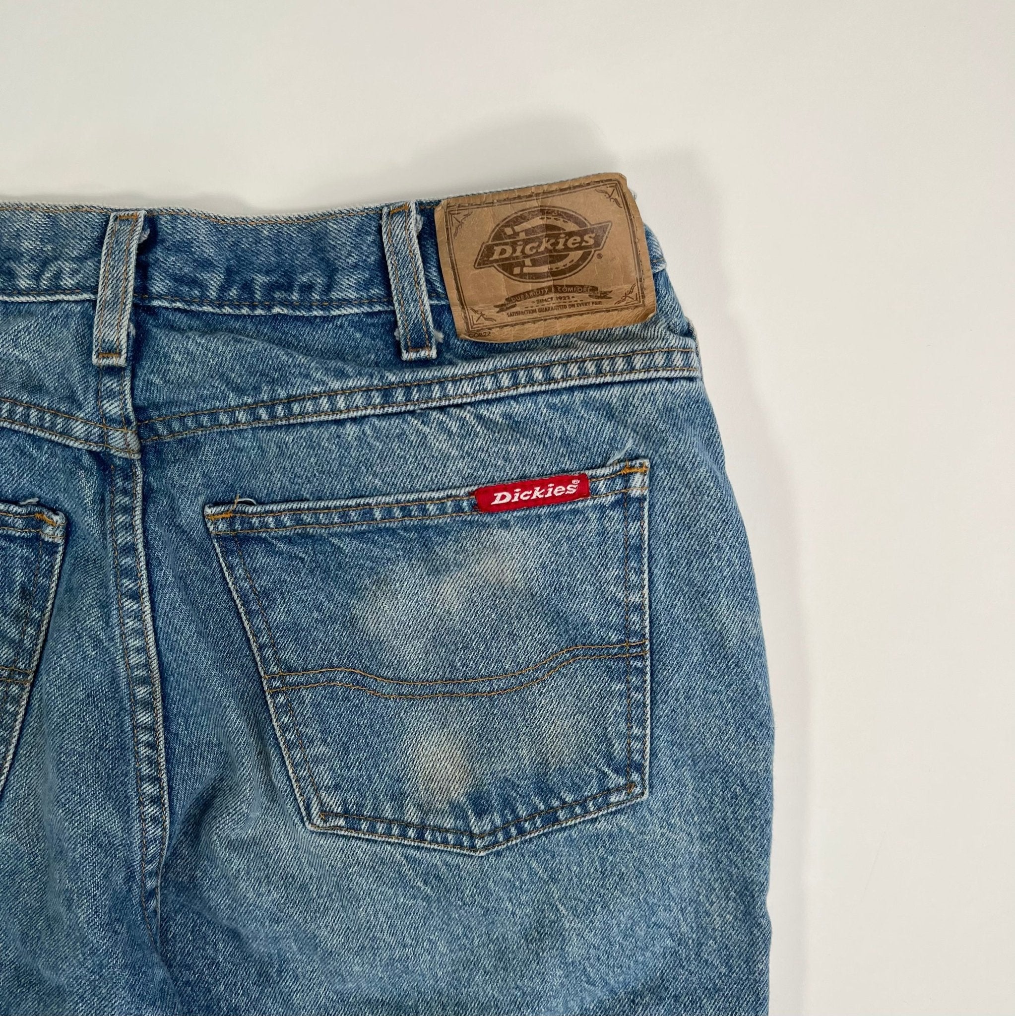 Vintage Worn Out Blue Dickies Jeans (32 x 30) | Rebalance Vintage.