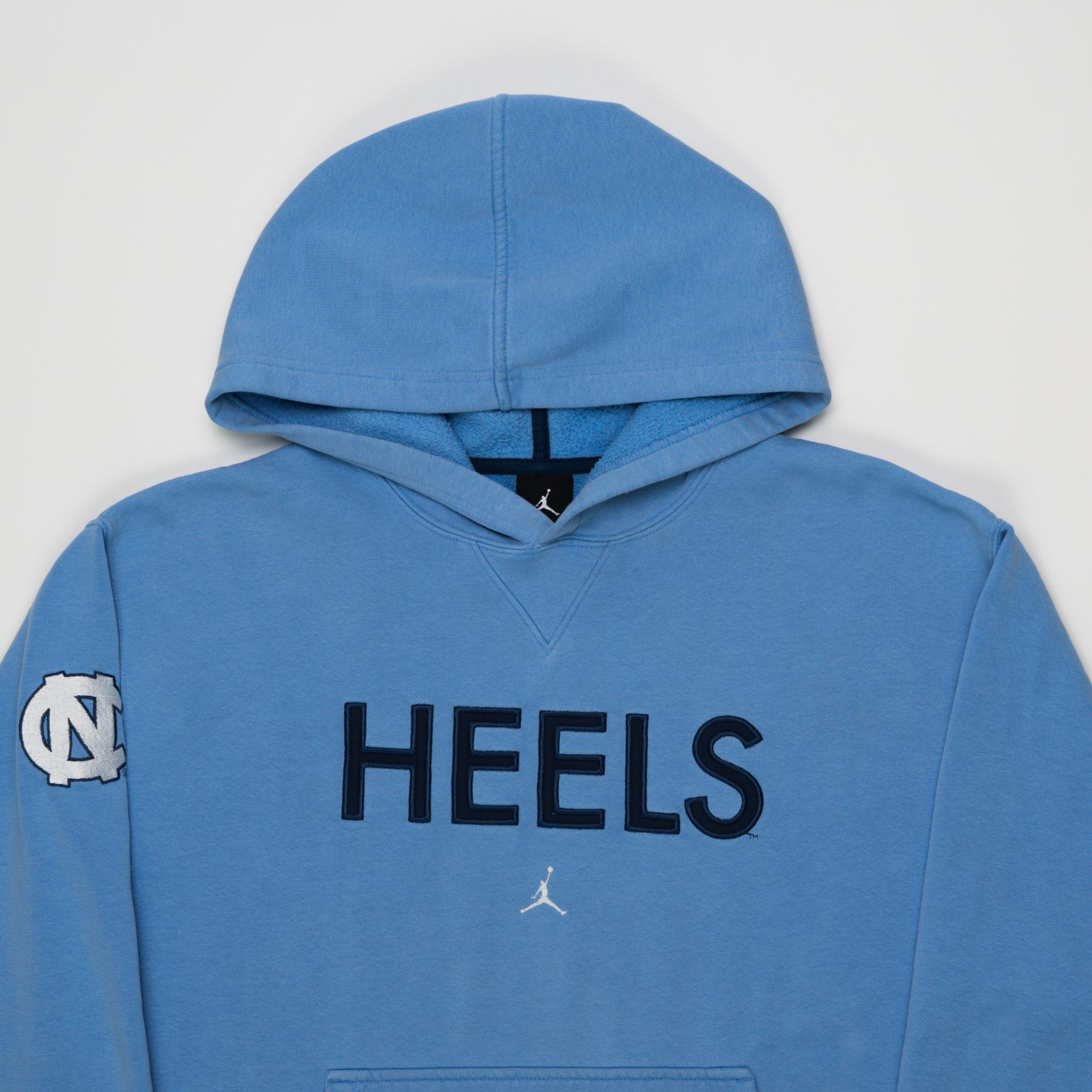 Vintage North Carolina Heels x Jordan Hoodie (L) | Rebalance Vintage.