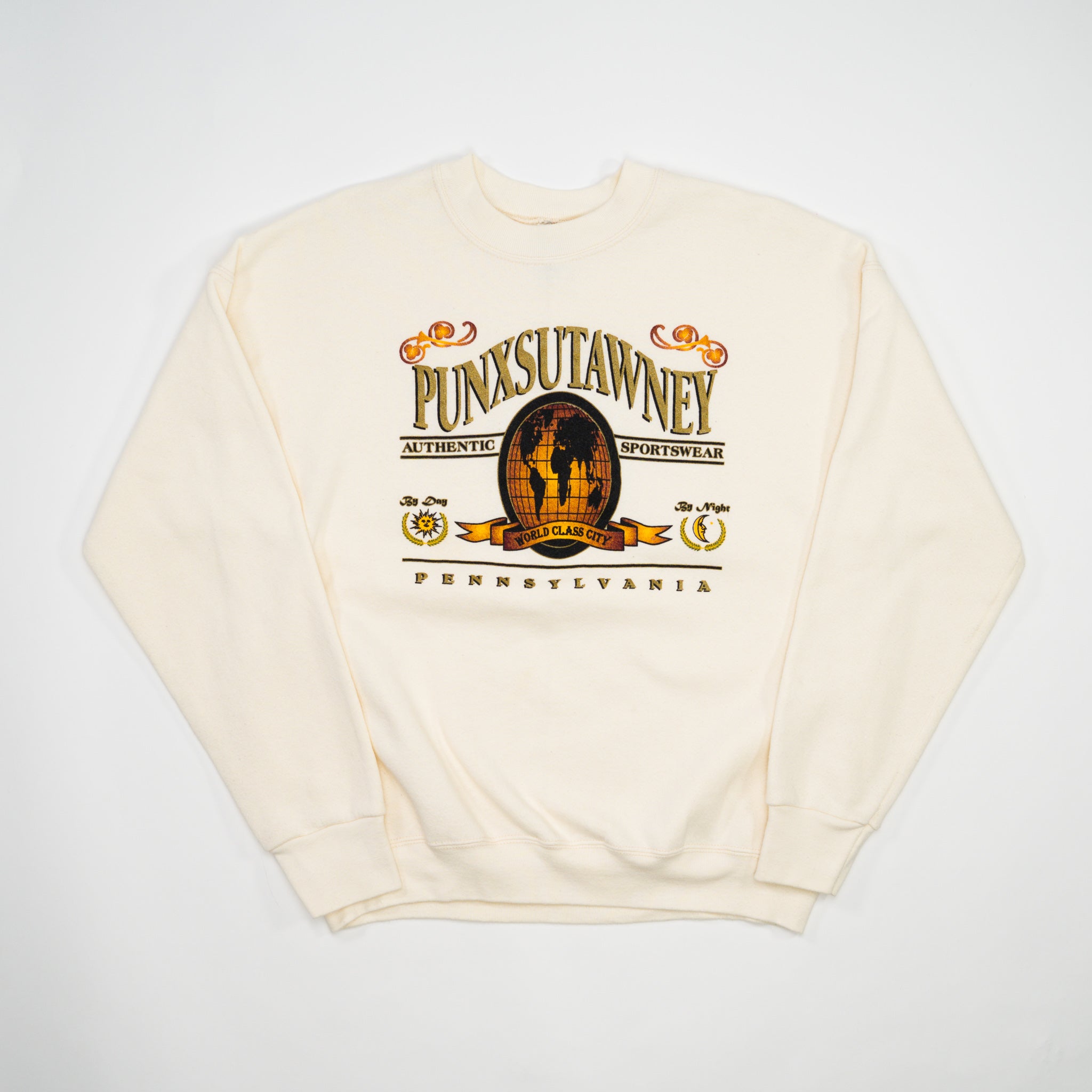 Vintage 90s Cream Punxsutawney PA Globe Crewneck (M)