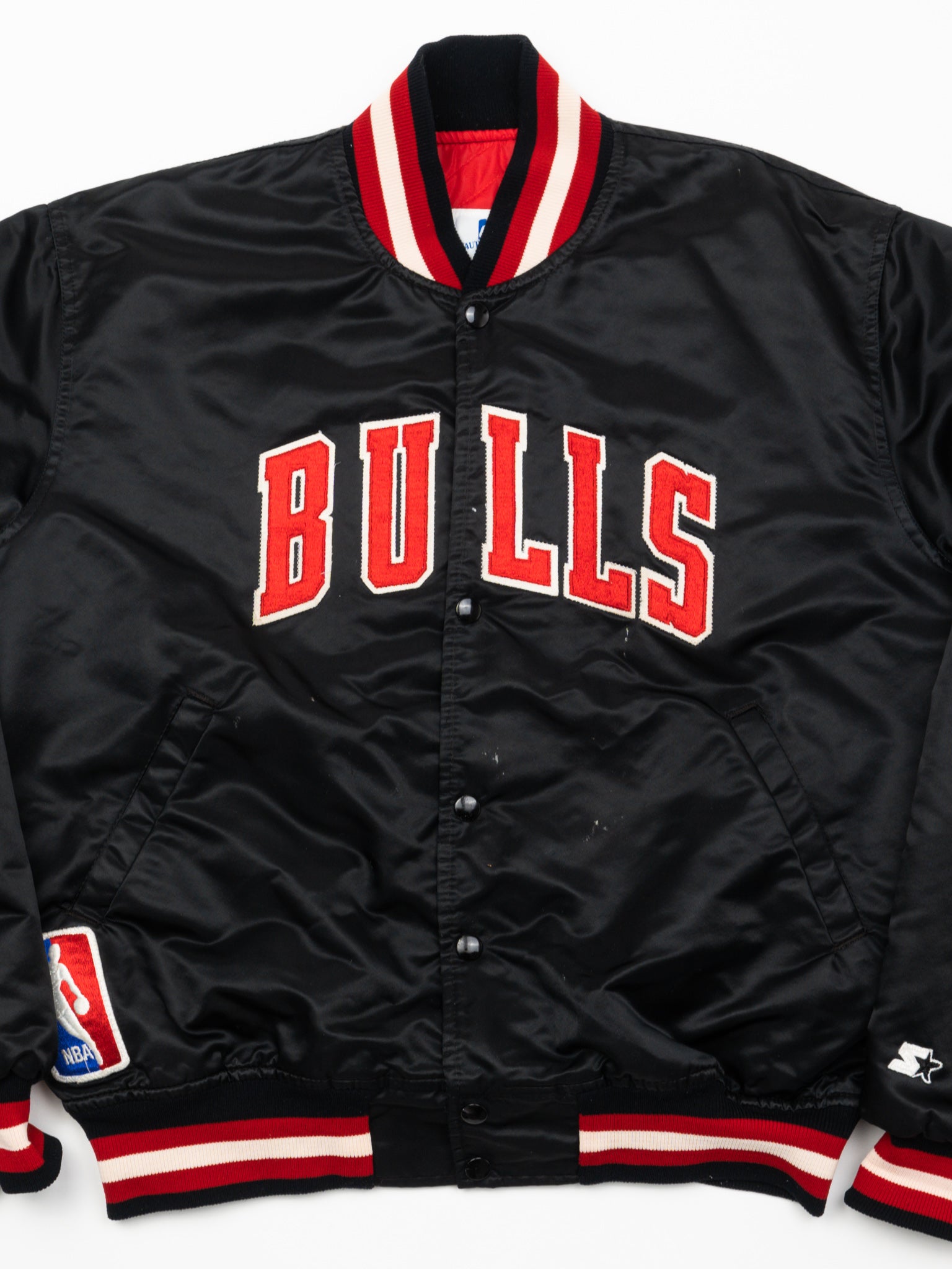 Vintage Black Bulls NBA x Starter Satin Bomber (L)