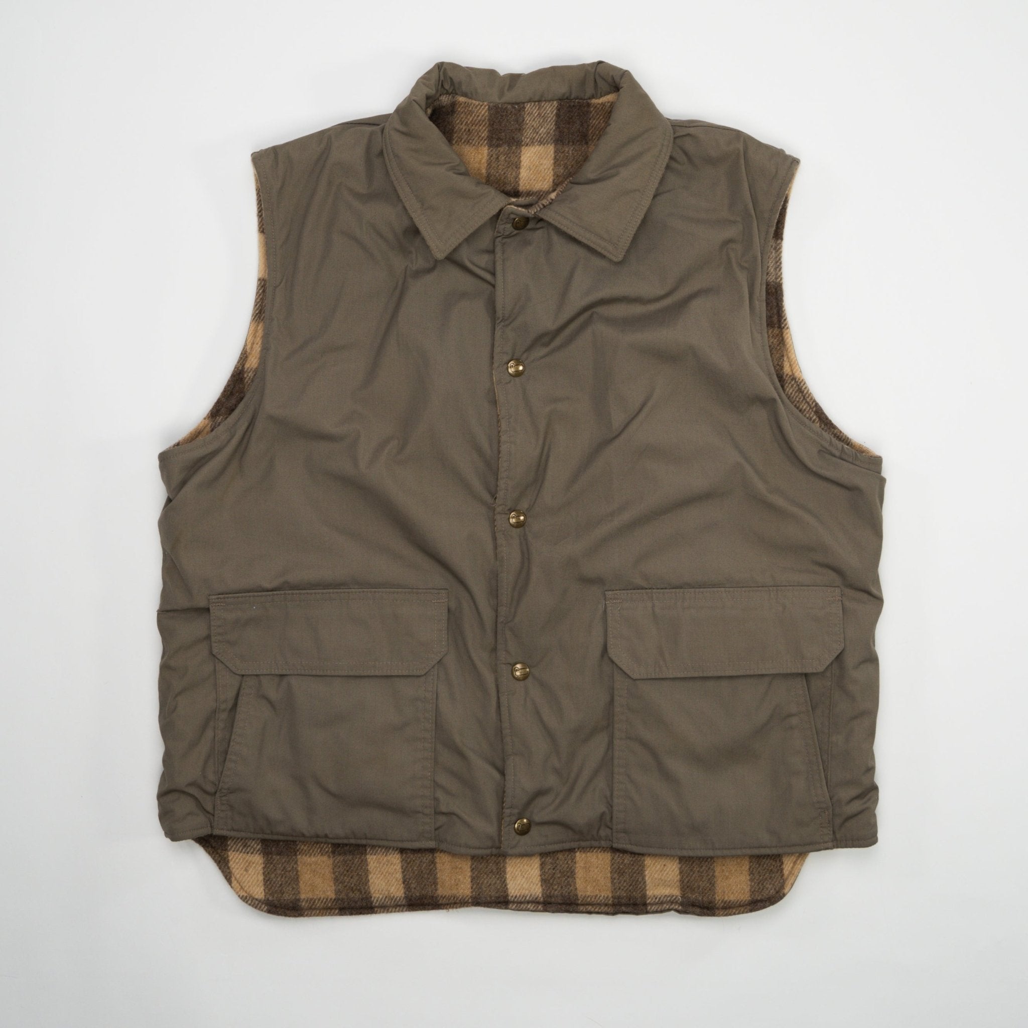 Vintage Beige Woolrich Reversible Vest (L) | Rebalance Vintage.