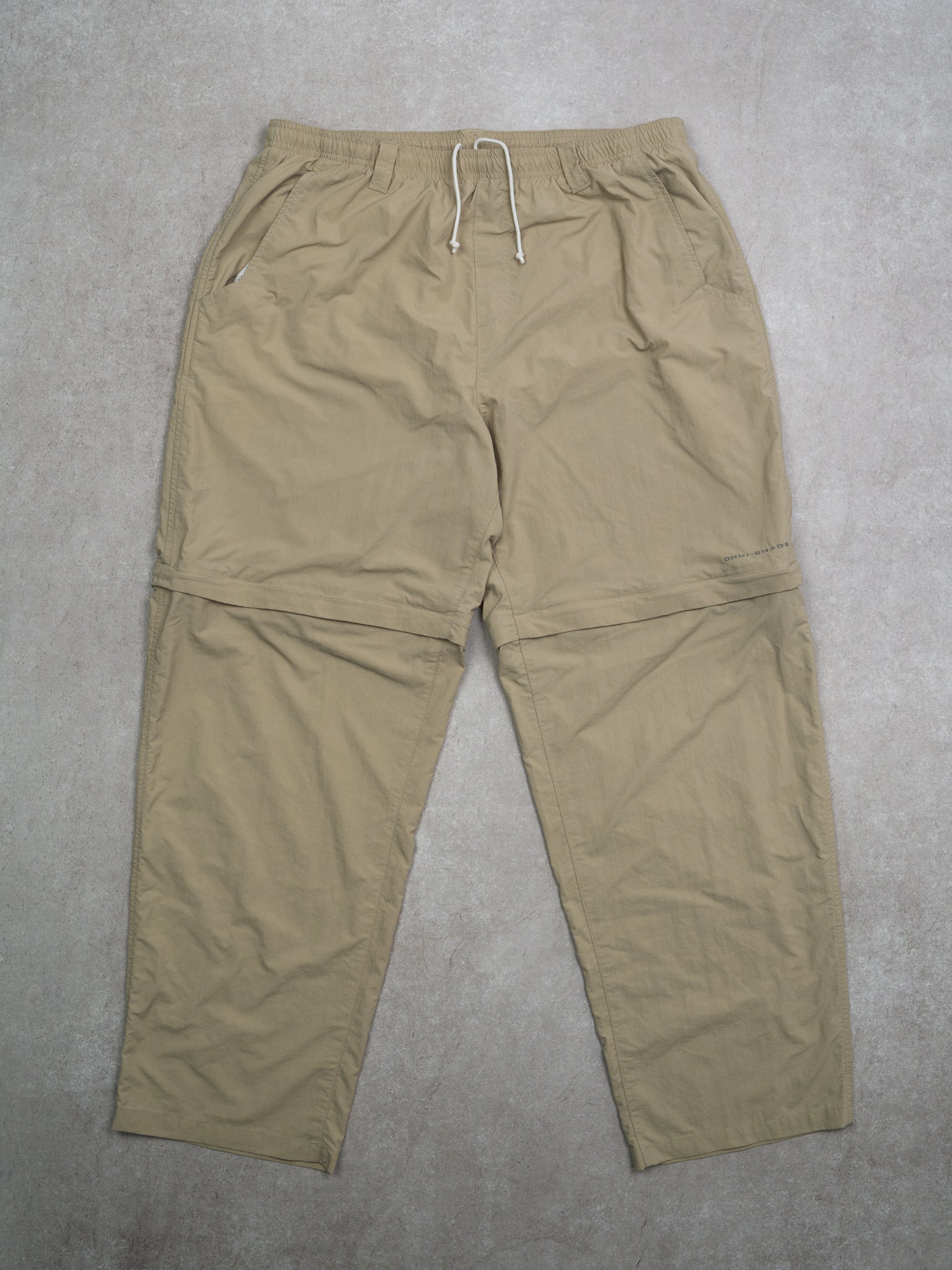 Vintage 00s Beige Columbia 2 in 1 PFG Windbreaker Baggy Pants (34-36 x 30)
