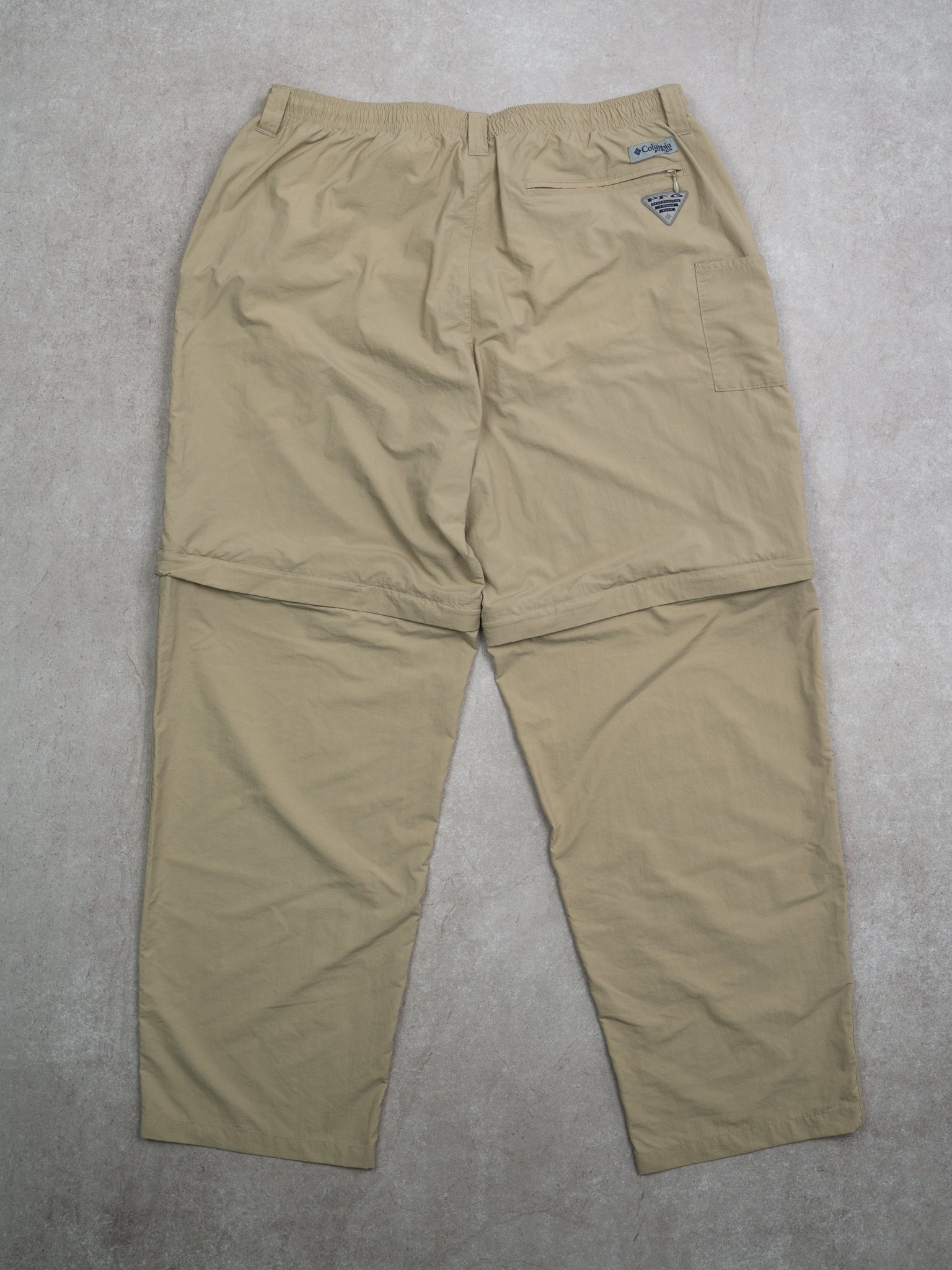 Vintage 00s Beige Columbia 2 in 1 PFG Windbreaker Baggy Pants (34-36 x 30)