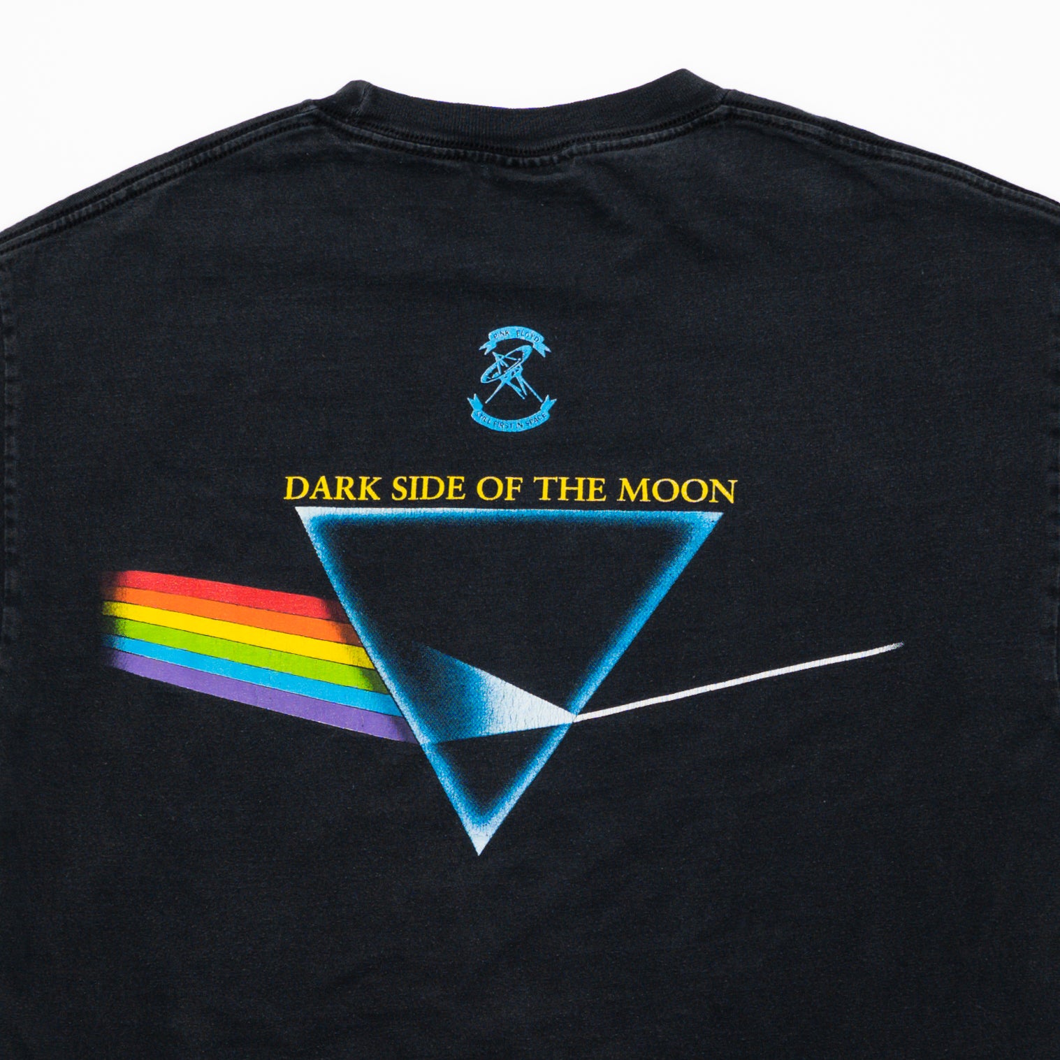 Vintage '01 Pink Floyd Dark Side of the Moon Tee (M) | Rebalance Vintage.