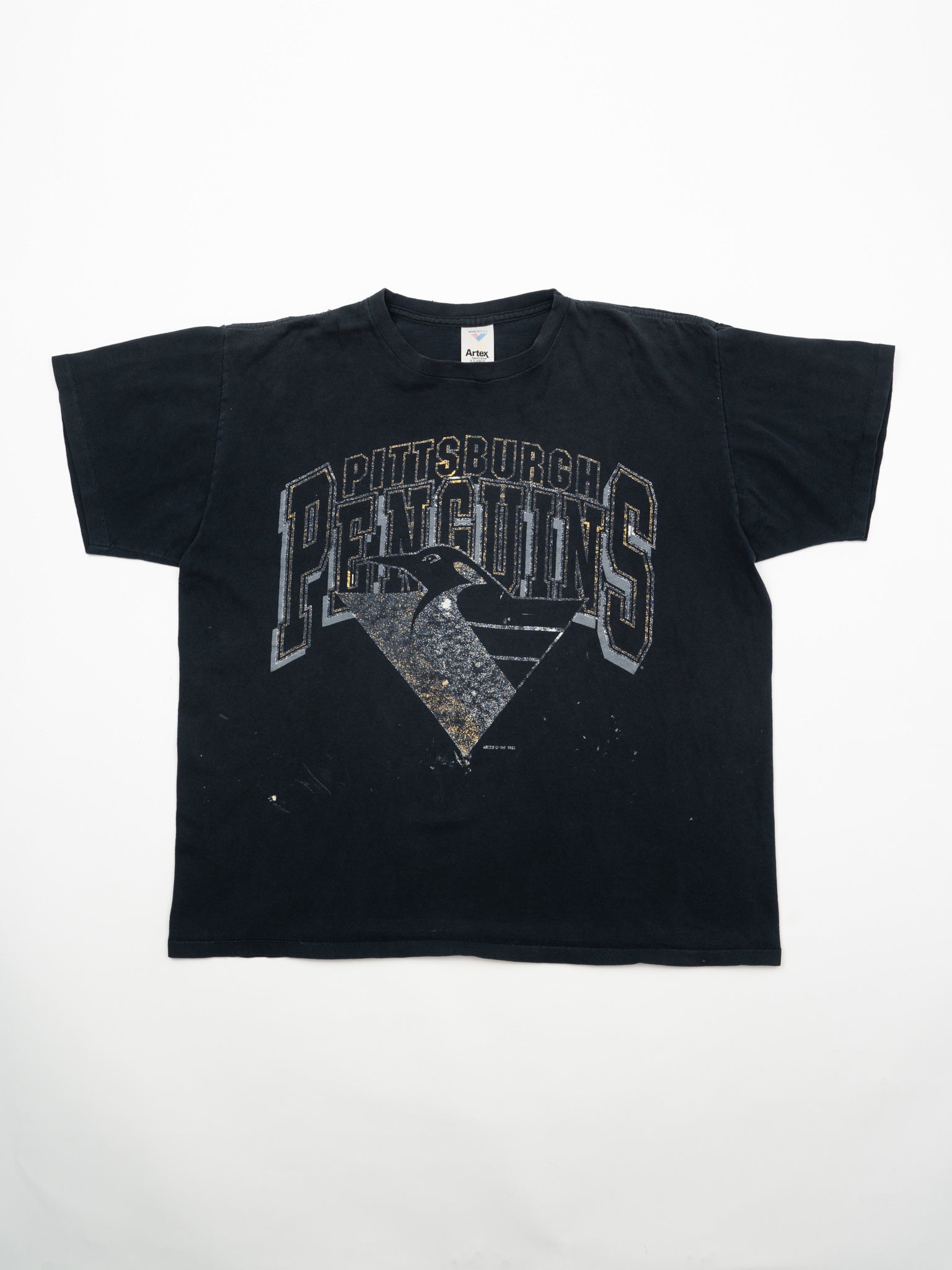 Vintage 90s Black Faded Pittsburgh Penguins Tee (L)