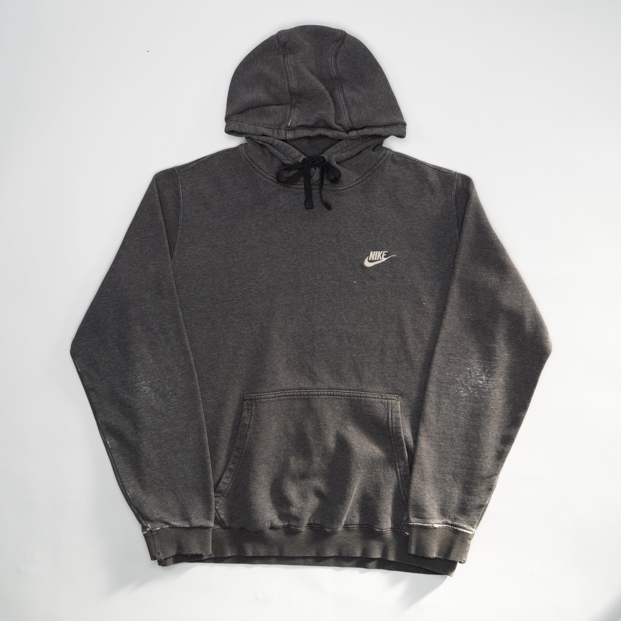 Vintage Dark Grey Nike Essentials Hoodie 3.0 (L) | Rebalance Vintage.