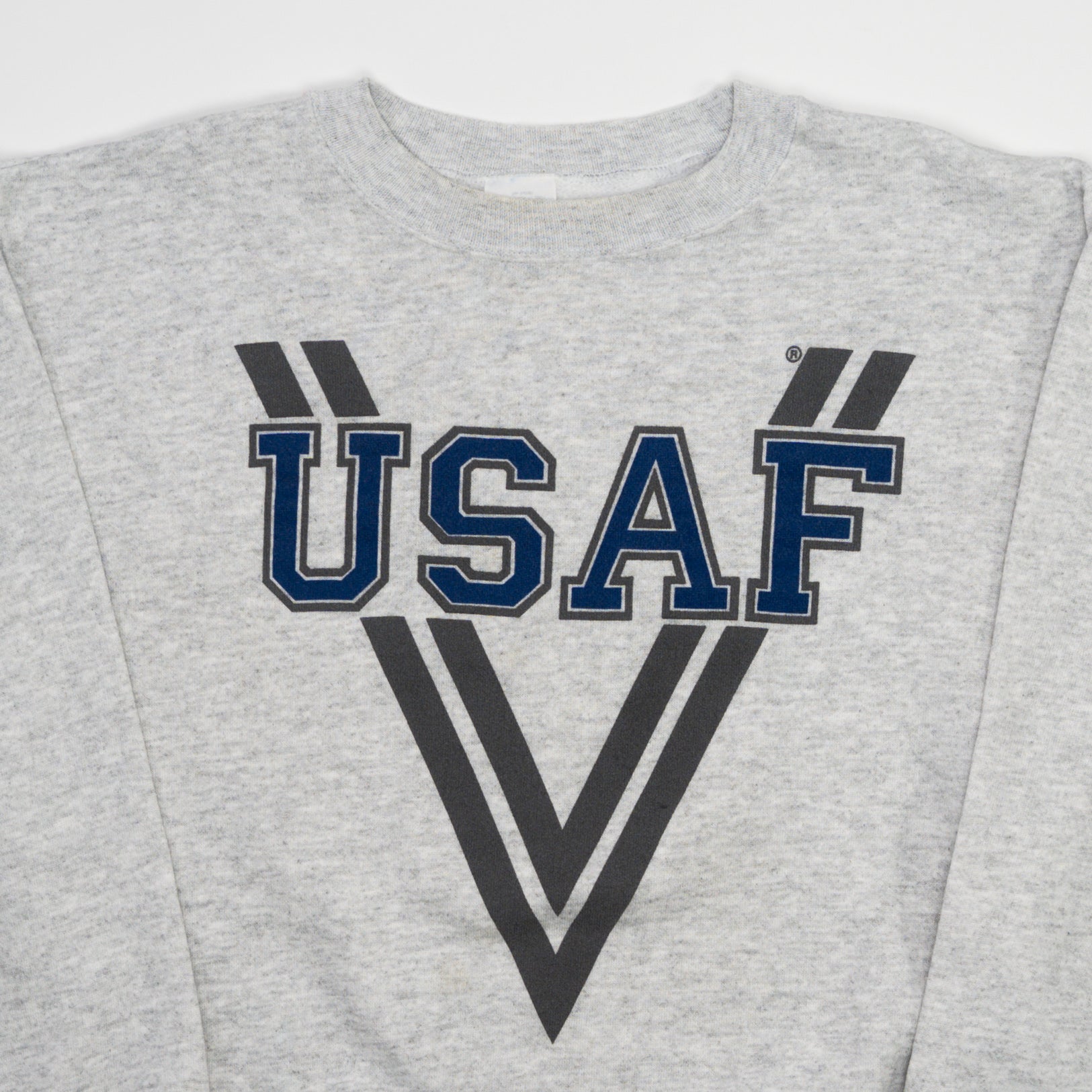 Vintage 90s Grey USAF Crewneck (M)