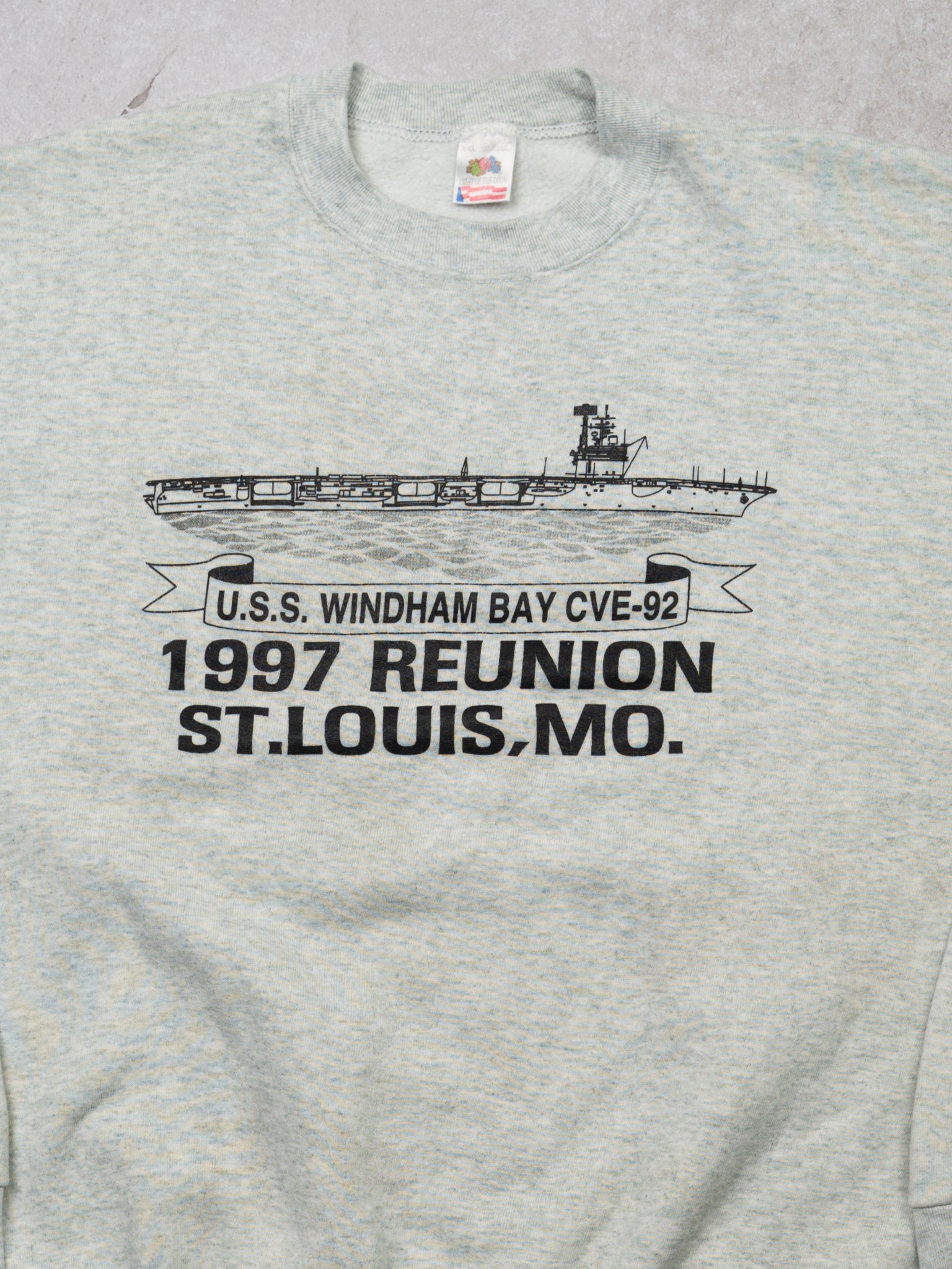 Vintage '97 Grey U.S.S Reunion St. Louis MO Crewneck (XL)