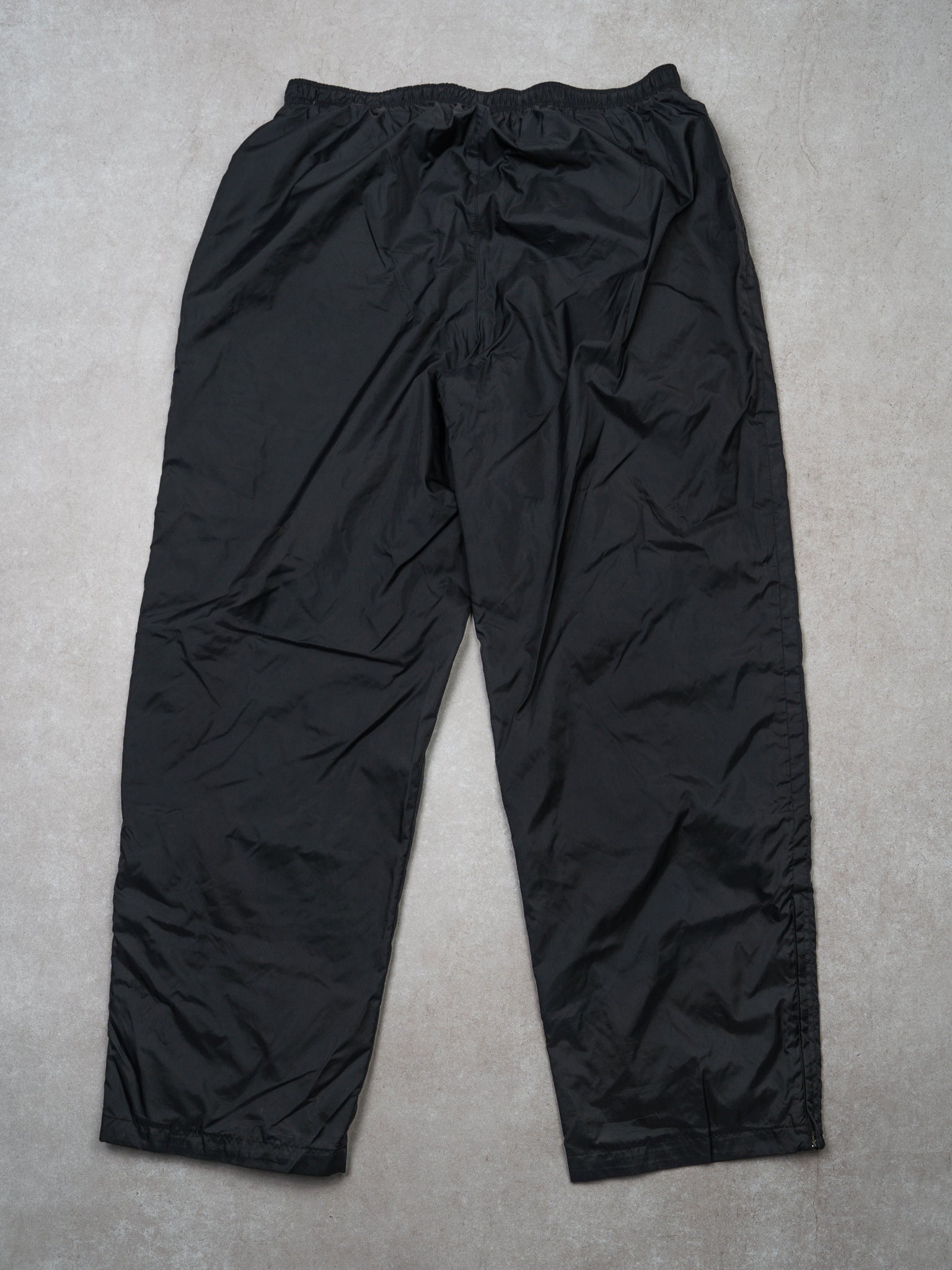 Vintage Black Nike Swoosh Windbreaker Pants (L)
