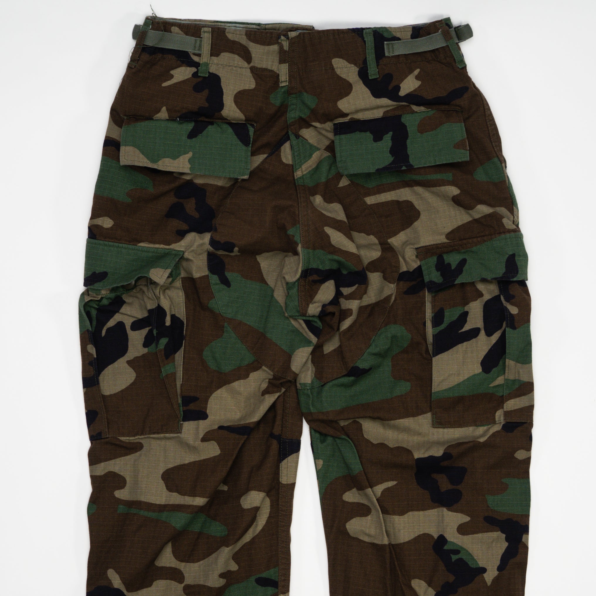 Vintage Army Camouflage Cargo Pants (31 x 33) | Rebalance Vintage.