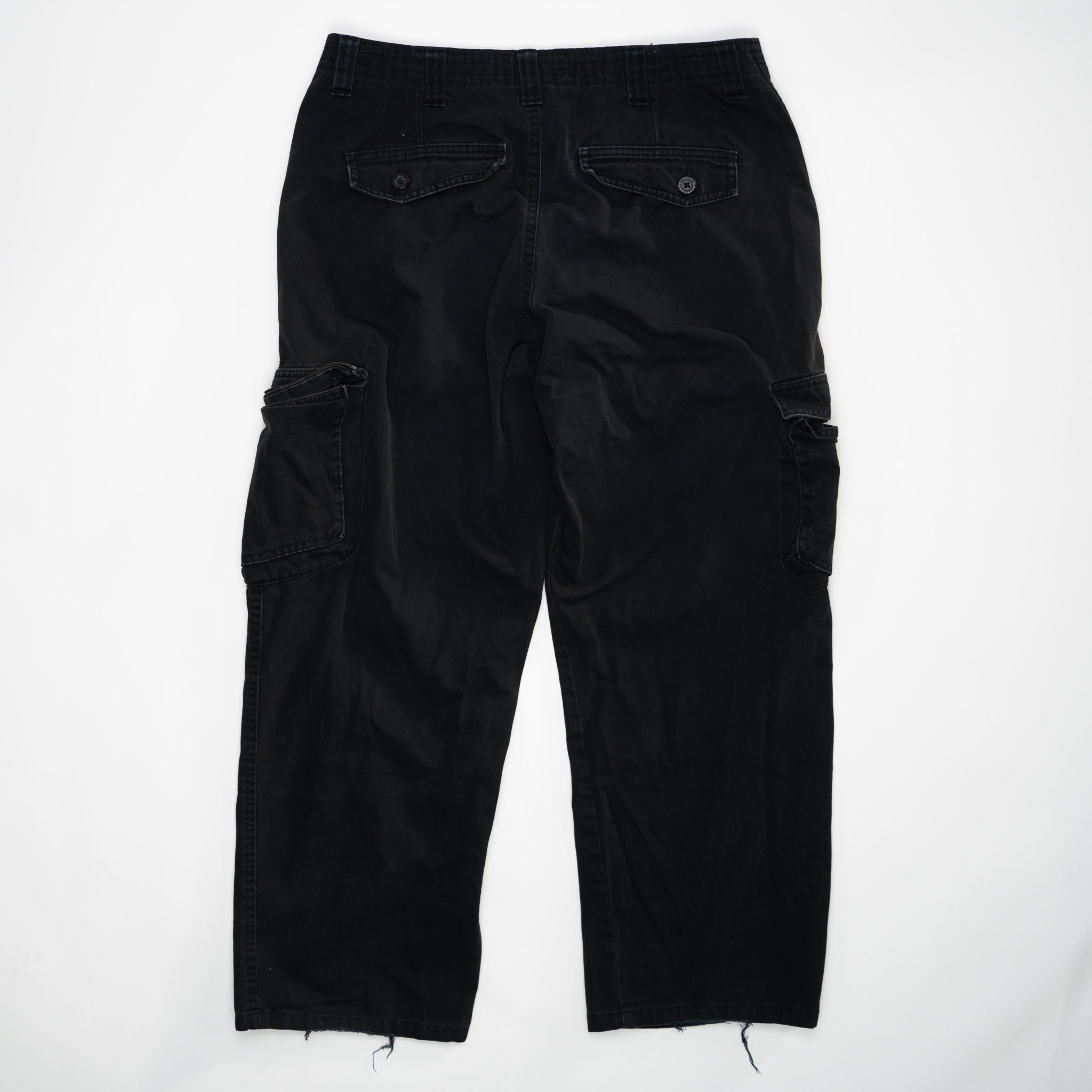 Vintage Black Wrangler Cargo Pants (34 x 30) | Rebalance Vintage.