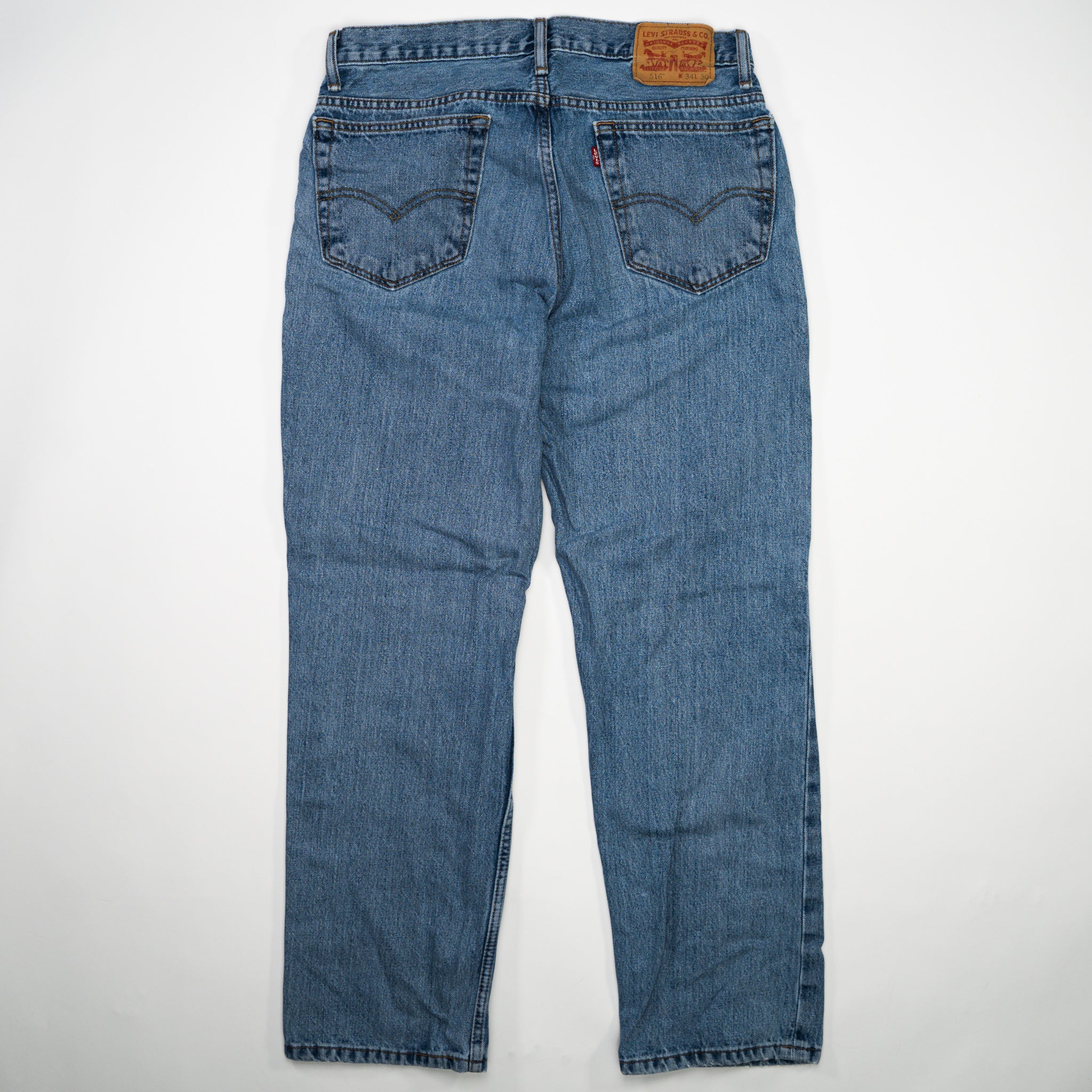 Vintage Blue 516 Levi Jeans (34 x 30)