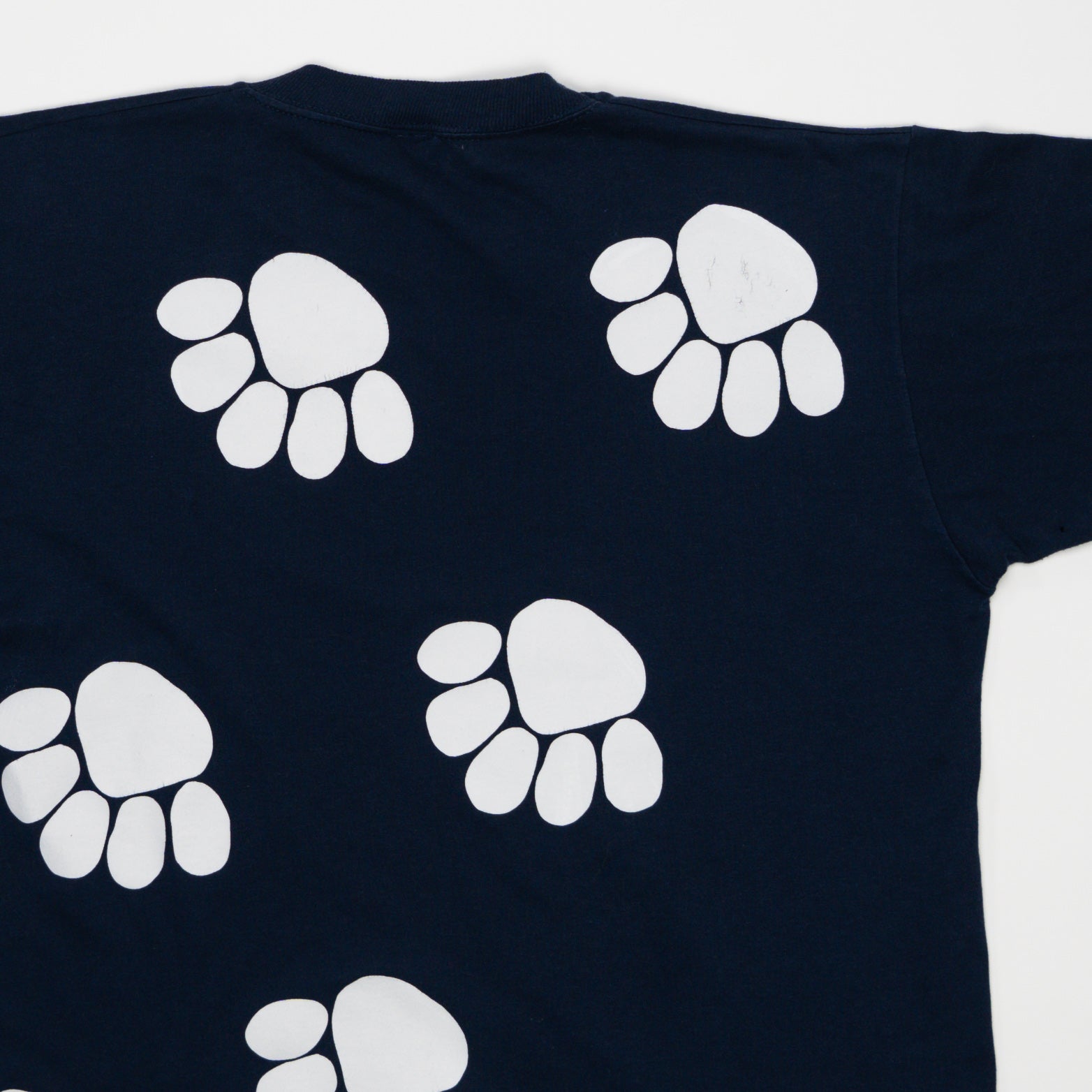 Vintage 90s Penn State Nittany Lions Paw Print Tee (M) | Rebalance Vintage.