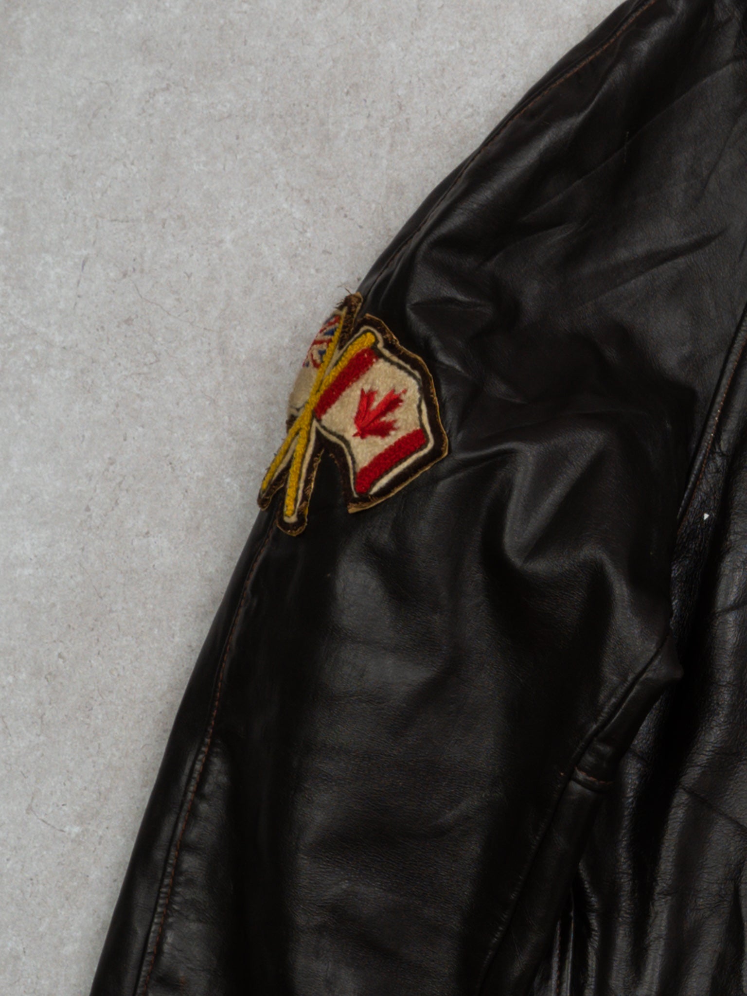 Vintage 60s Nipigon Weapons Canada Leather Jacket (L)