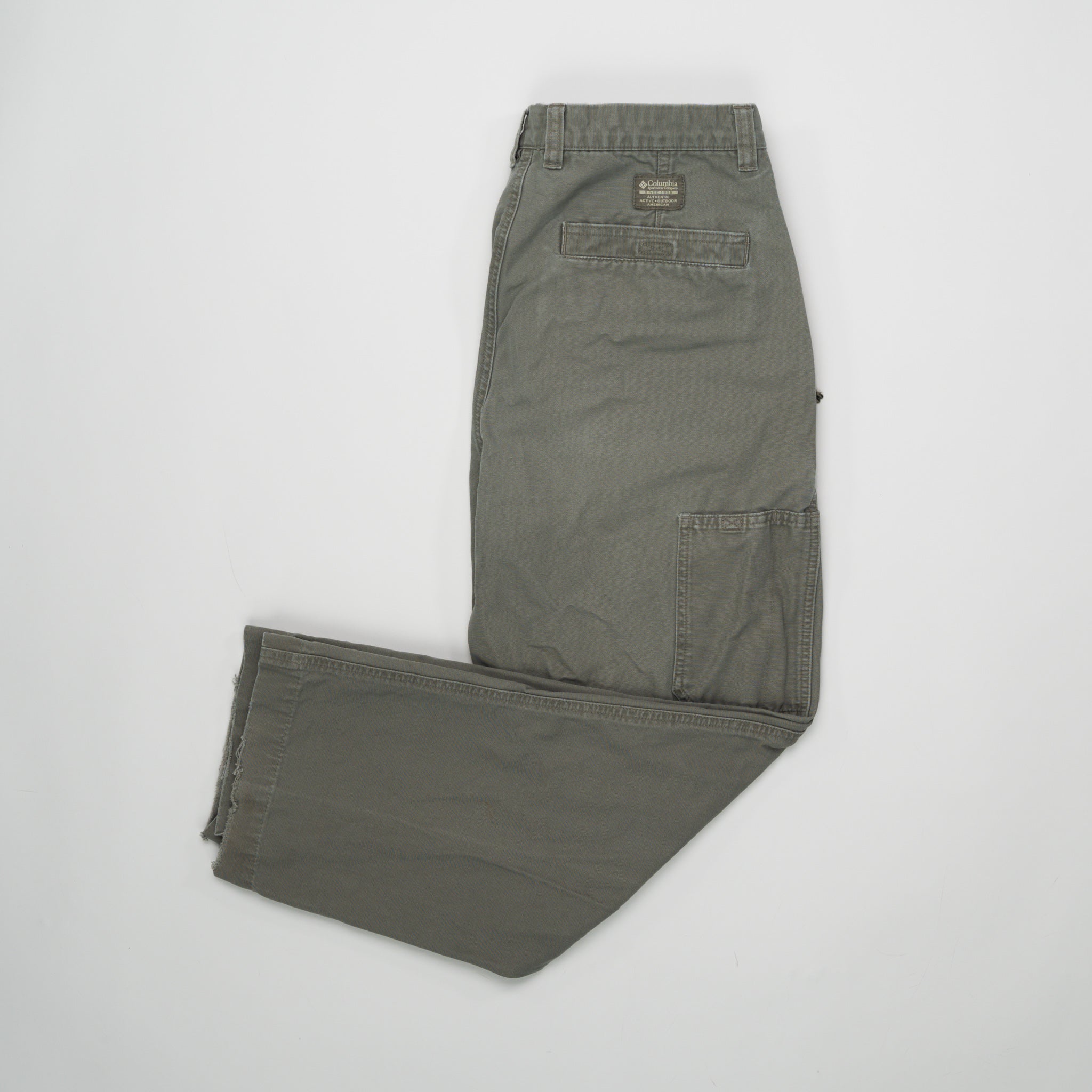Vintage Light Beige Columbia Sportswear Cargo Pants (34) | Rebalance Vintage.
