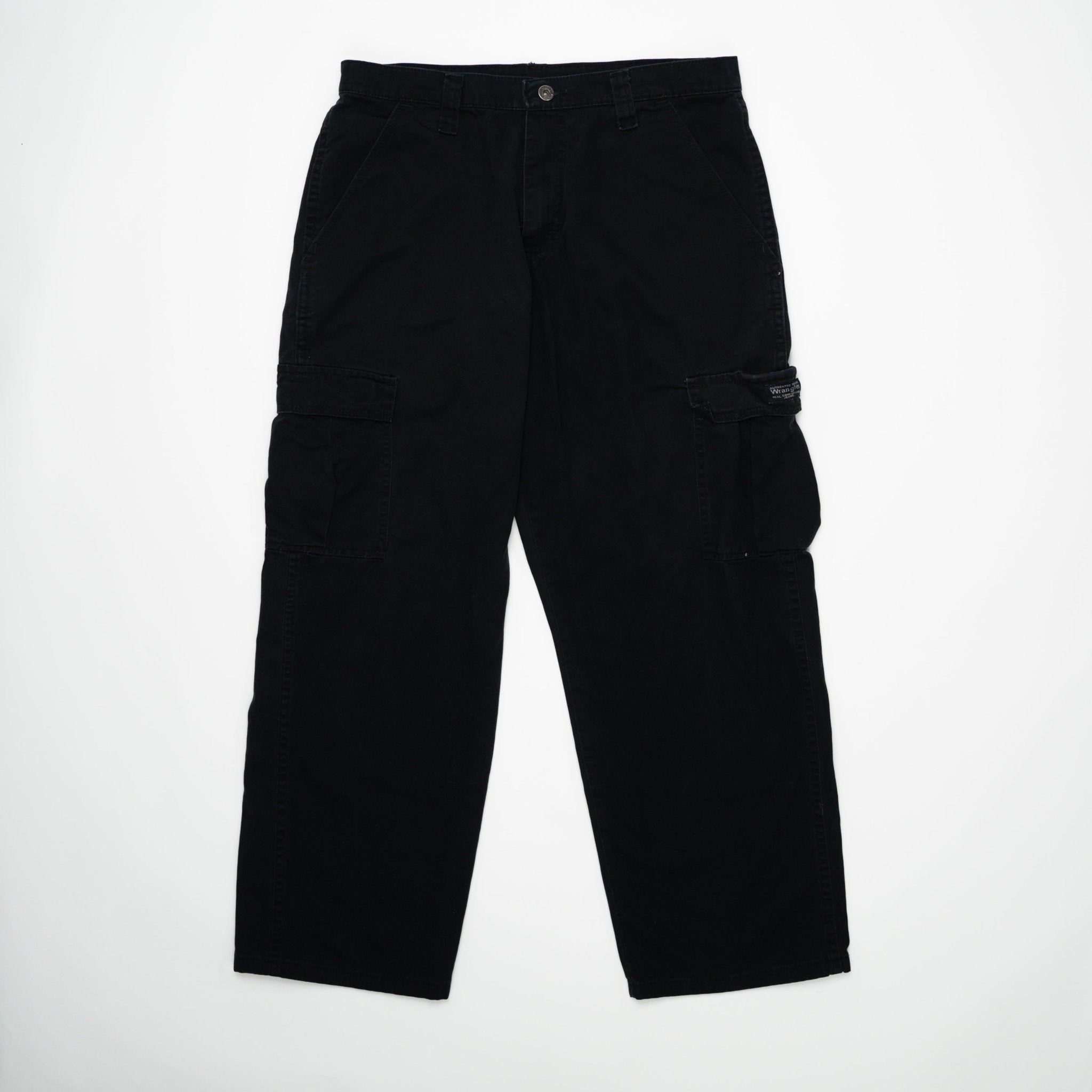 Vintage Black Wrangler Cargo Pants (32 x 30) | Rebalance Vintage.