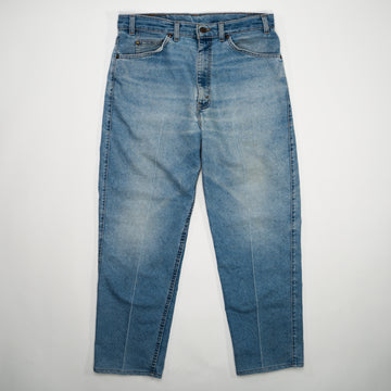 Vintage 80s Light Washed Levi Relaxed Jeans (33 x 29) | Rebalance Vintage.