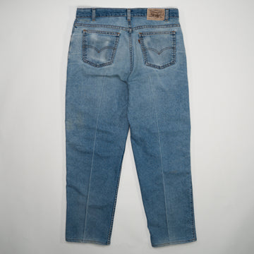 Vintage 80s Light Washed Levi Relaxed Jeans (33 x 29) | Rebalance Vintage.