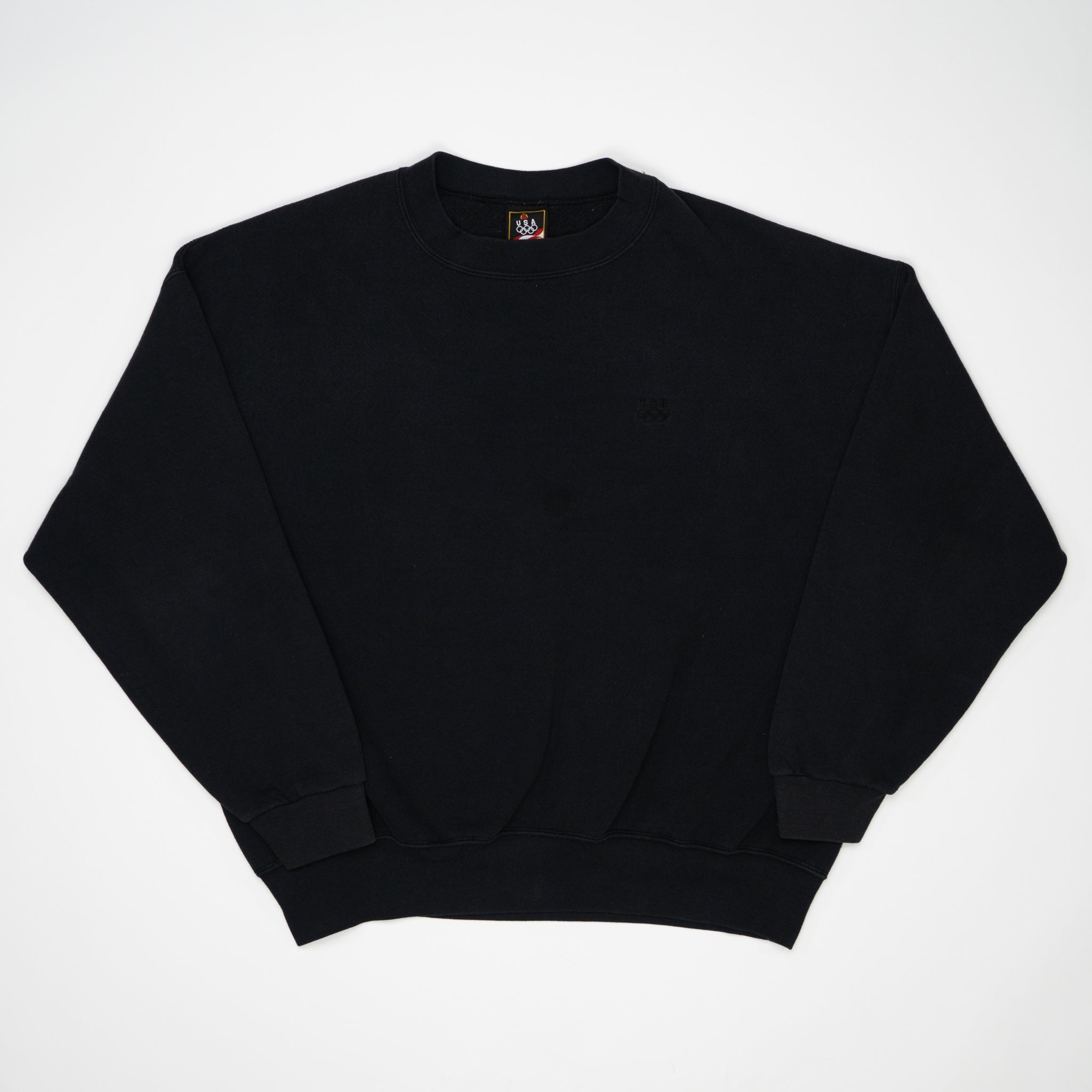 Vintage 90s Black USA Olypmics Crewneck (L/XL) | Rebalance Vintage.