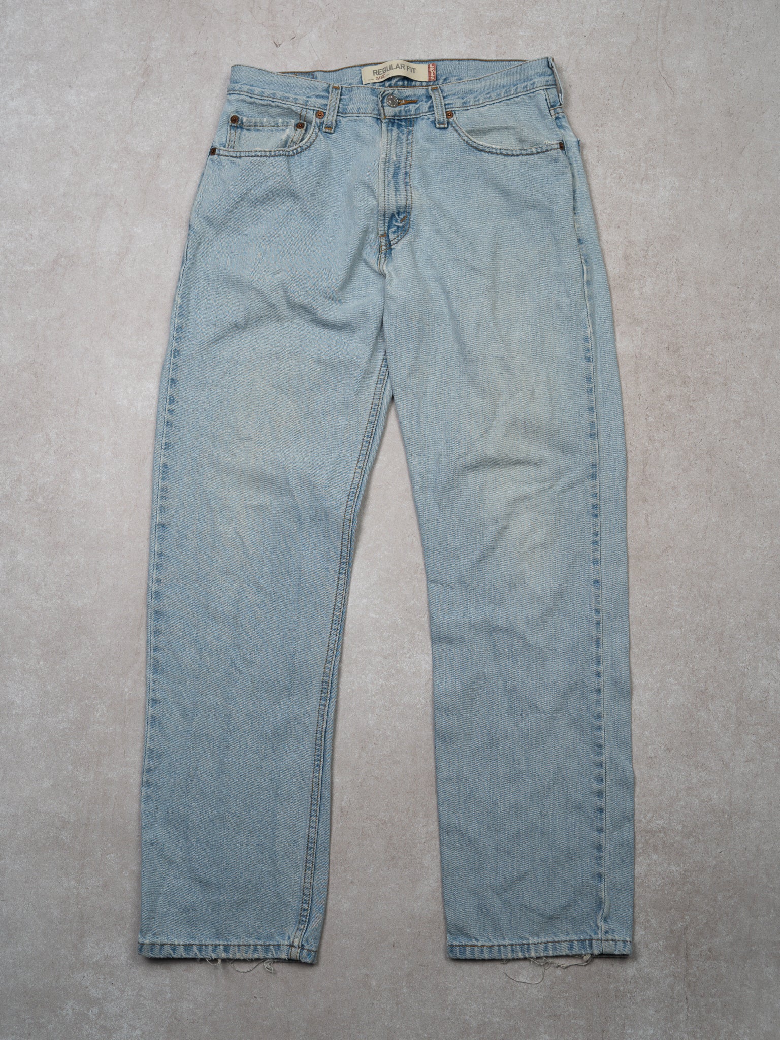 Vintage Light Blue Levi 505 Regular Fit (33 x 32)