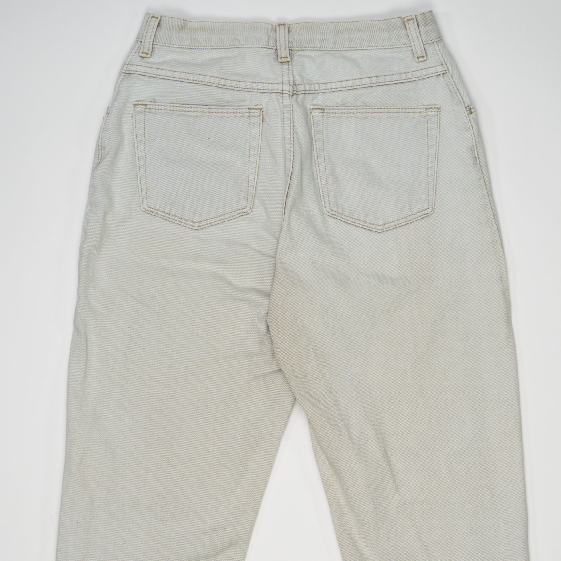 Vintage High Waisted Light Washed Wrangler Jeans (28 x 32) | Rebalance Vintage.