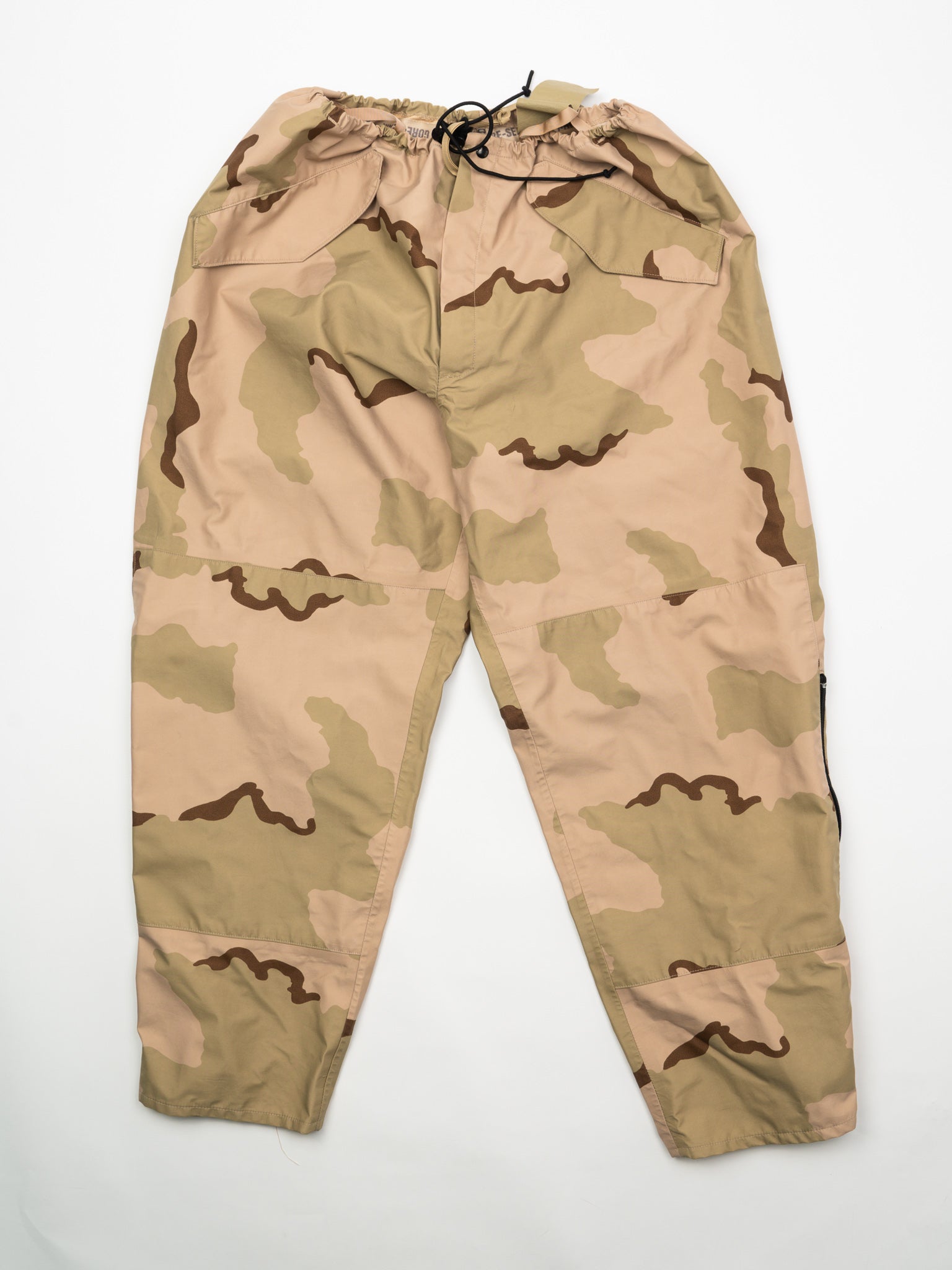 Vintage Brown + Green Camouflage Parachute Army Pants (34-38 x 30)