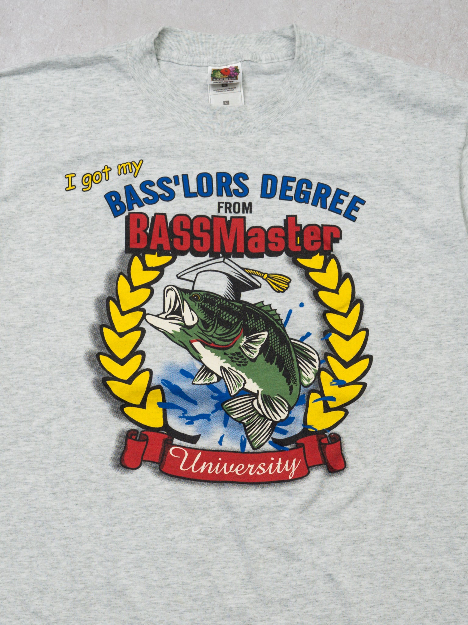 Vintage 90s Grey Bass Master University Fishing Tee (M)