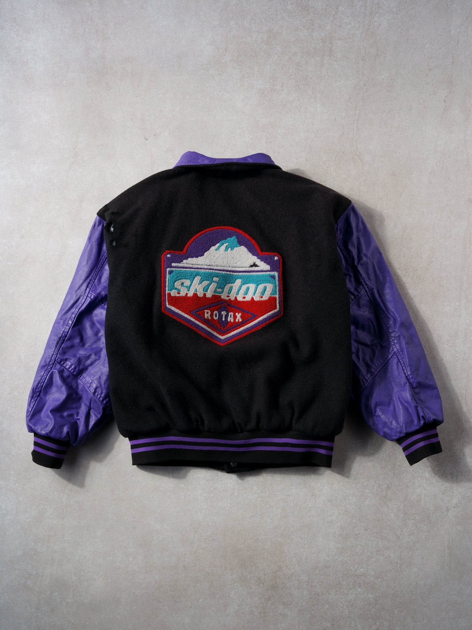 Vintage 90s Black and Purple Skii-Do Bomber Jacket (L)