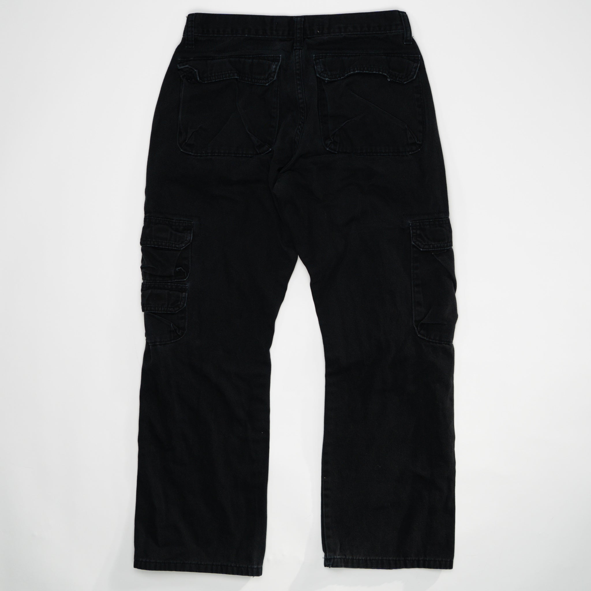 Vintage Black Wrangler Cargo Pants (30 x 30) | Rebalance Vintage.