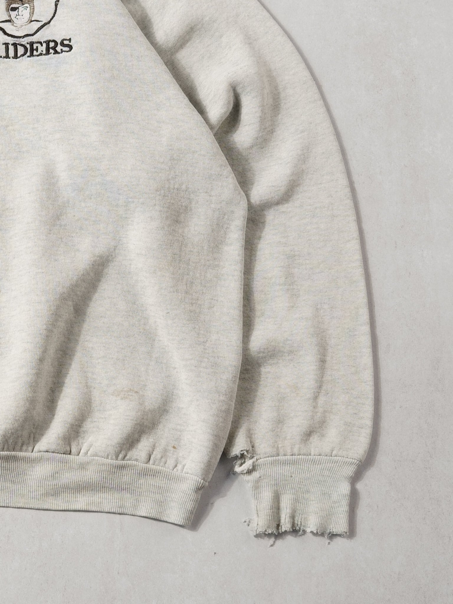 Vintage 90s Grey Raiders Crewneck (L)