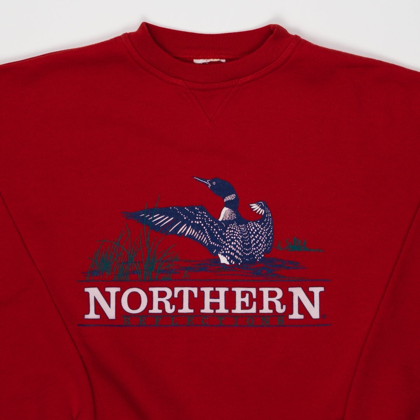 Vintage Red Northern Reflections Loon Crewneck (S) | Rebalance Vintage.
