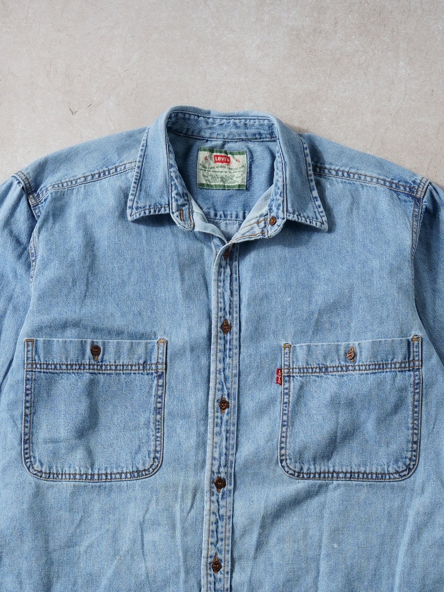 Vintage 90s Light Wash Blue Levi's Denim Button Up (L)