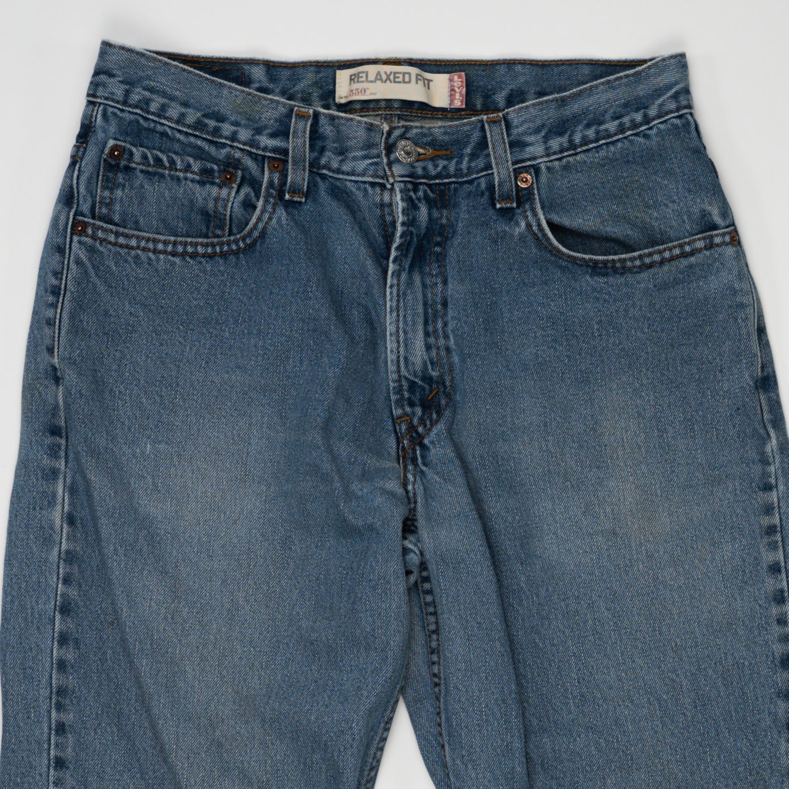 Vintage Light Blue Levi 550 Jeans (32 x 34) | Rebalance Vintage.