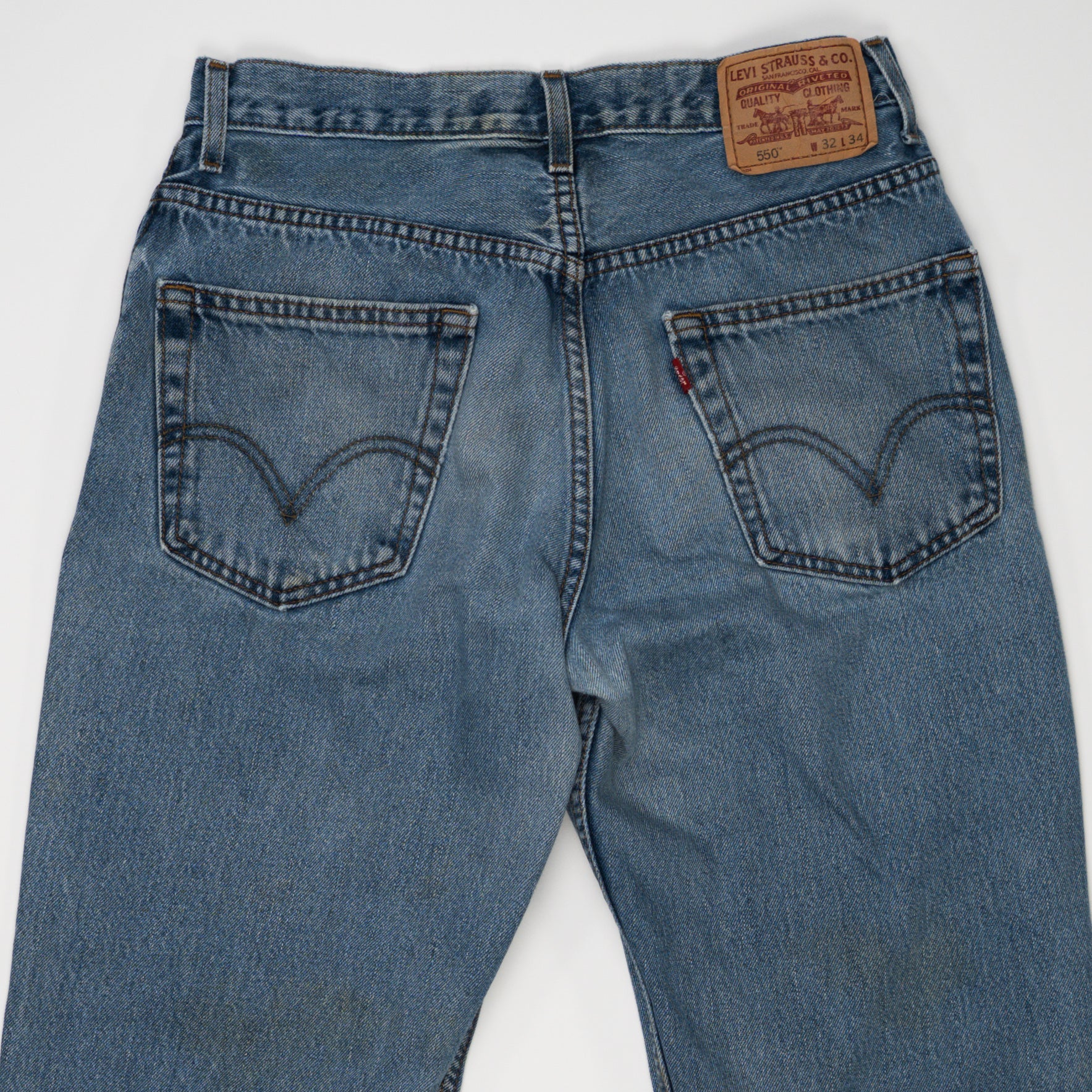 Vintage Light Blue Levi 550 Jeans (32 x 34) | Rebalance Vintage.