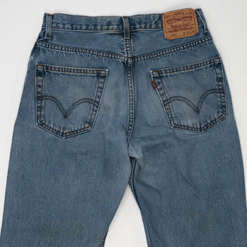 Vintage Light Blue Levi 550 Jeans (32 x 34) | Rebalance Vintage.