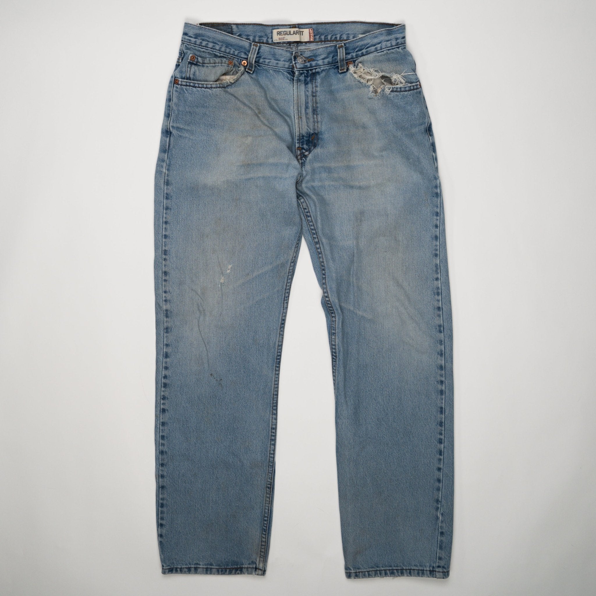 Vintage Light Blue 505 Levi Jeans  (35 x 32) | Rebalance Vintage.