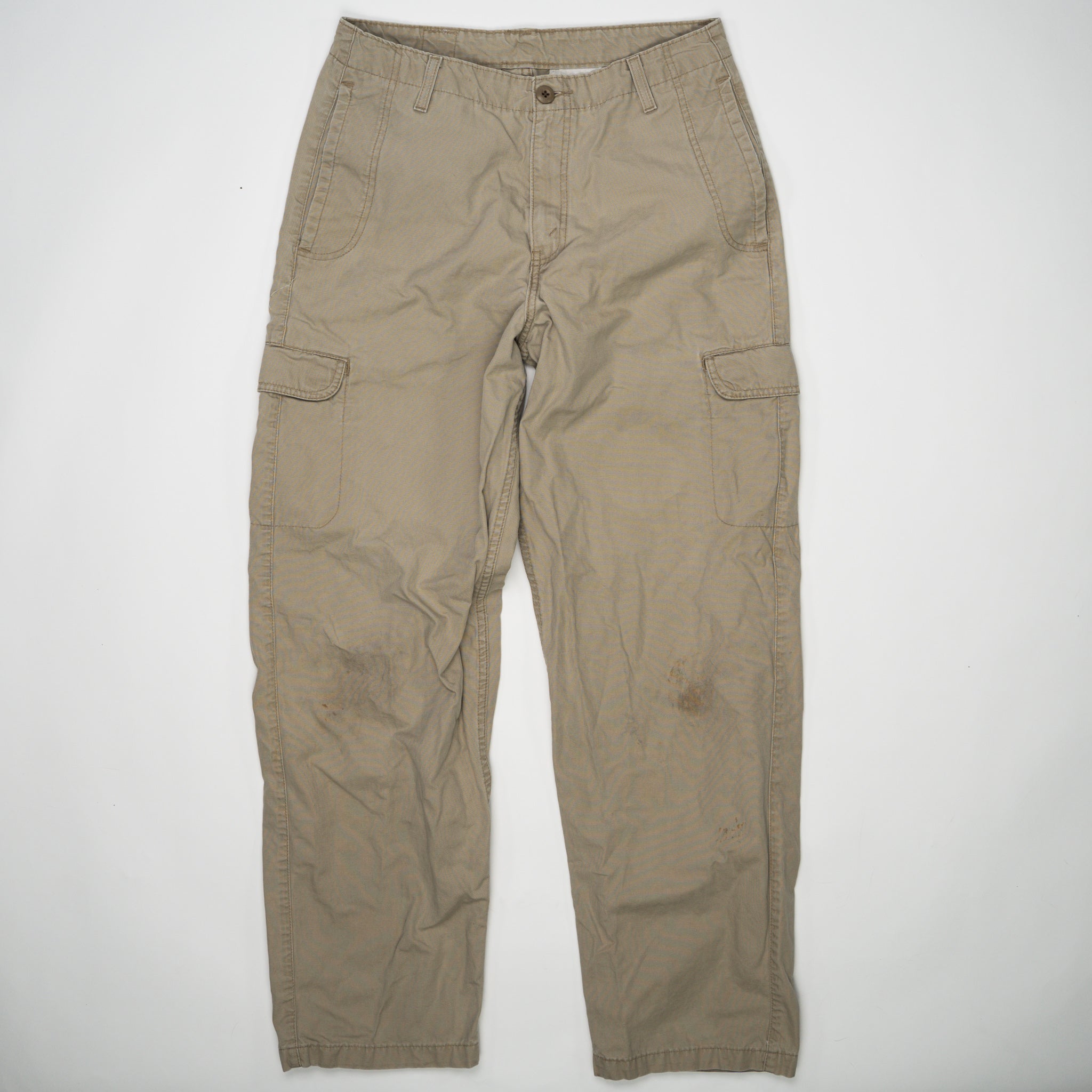 Vintage Beige Levi Cargo Pants (30 x 30) | Rebalance Vintage.